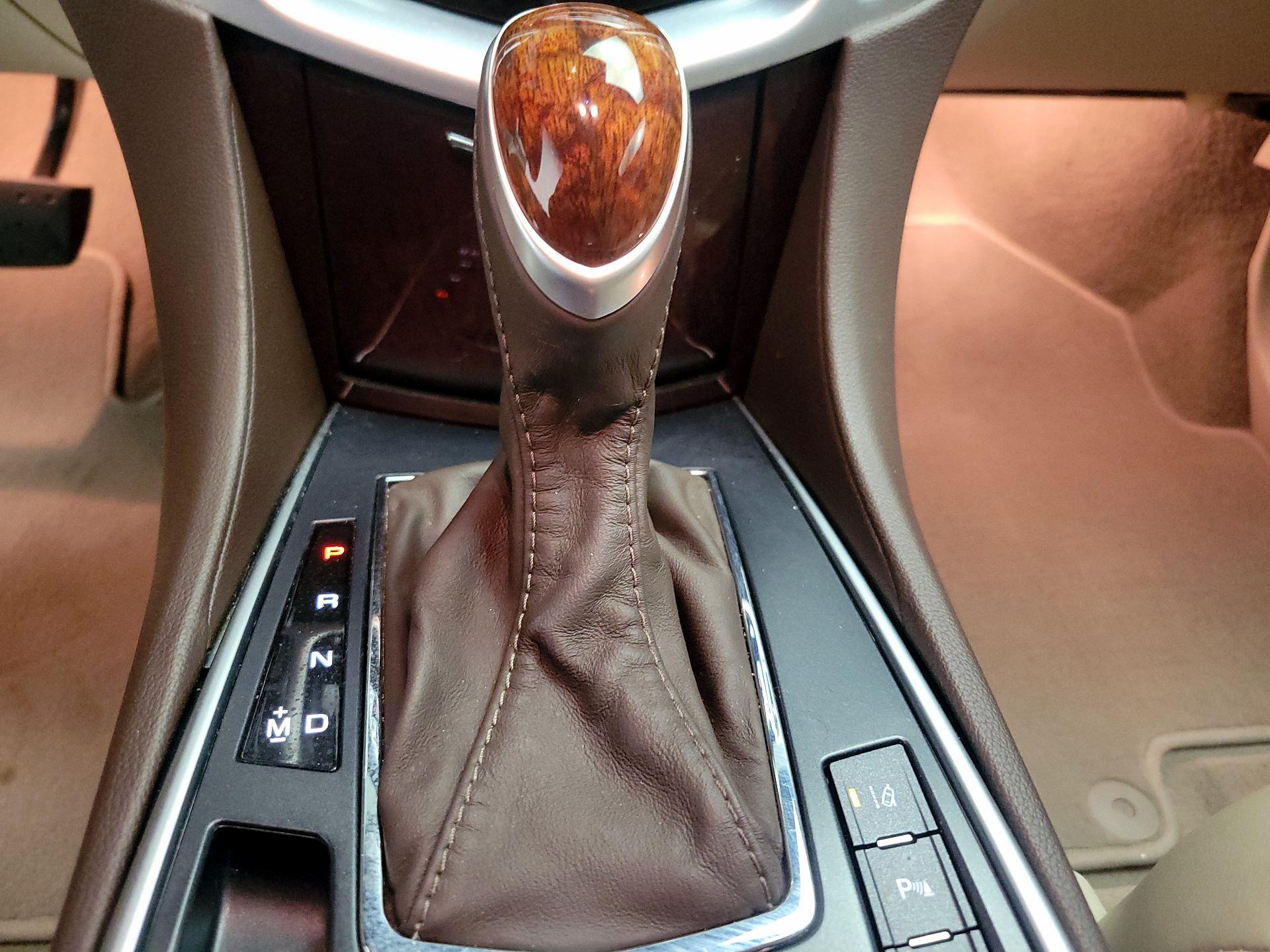 Thumbnail: 2016 Cadillac SRX - 17