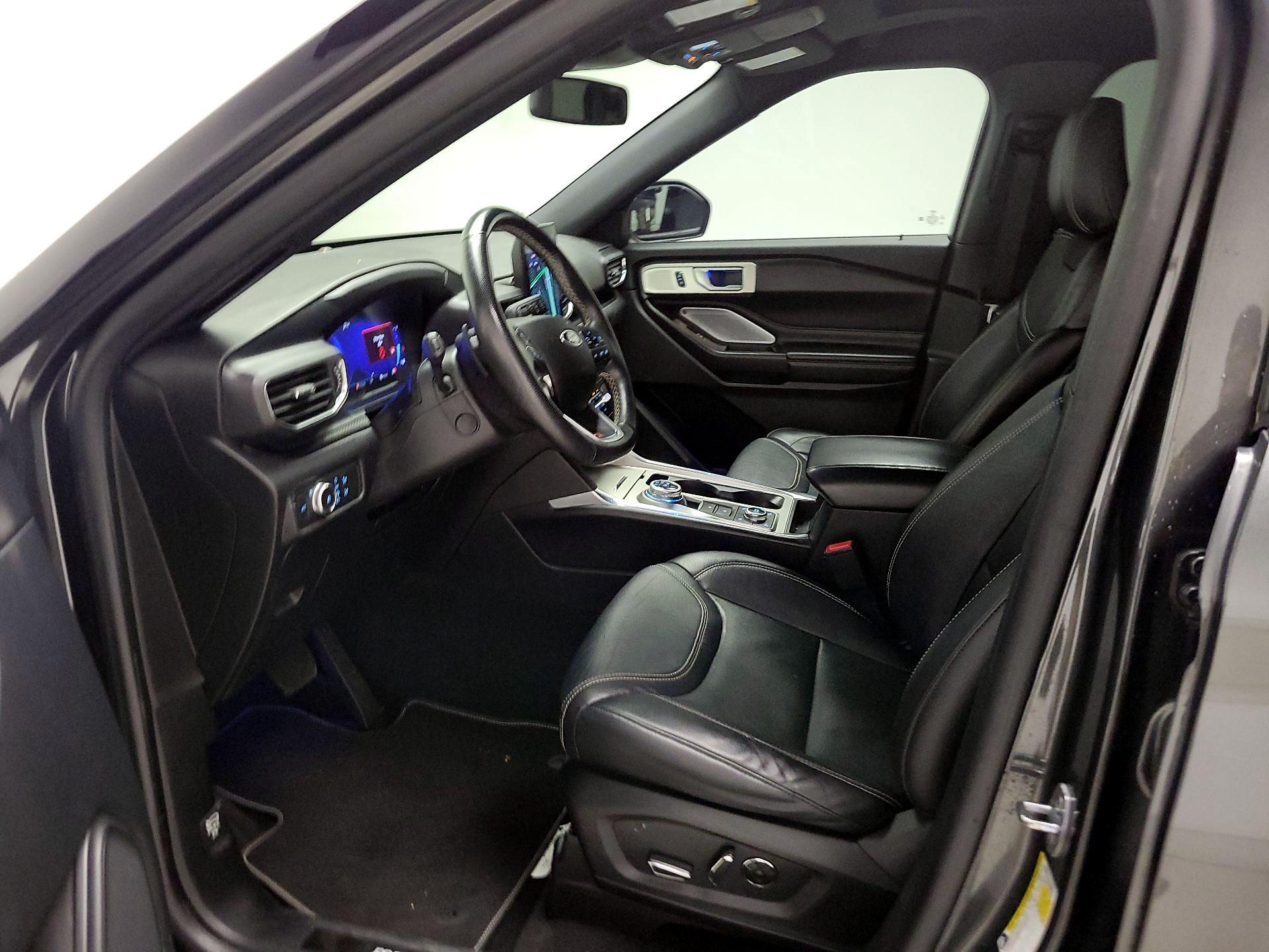 Thumbnail: 2020 Ford Explorer - 11