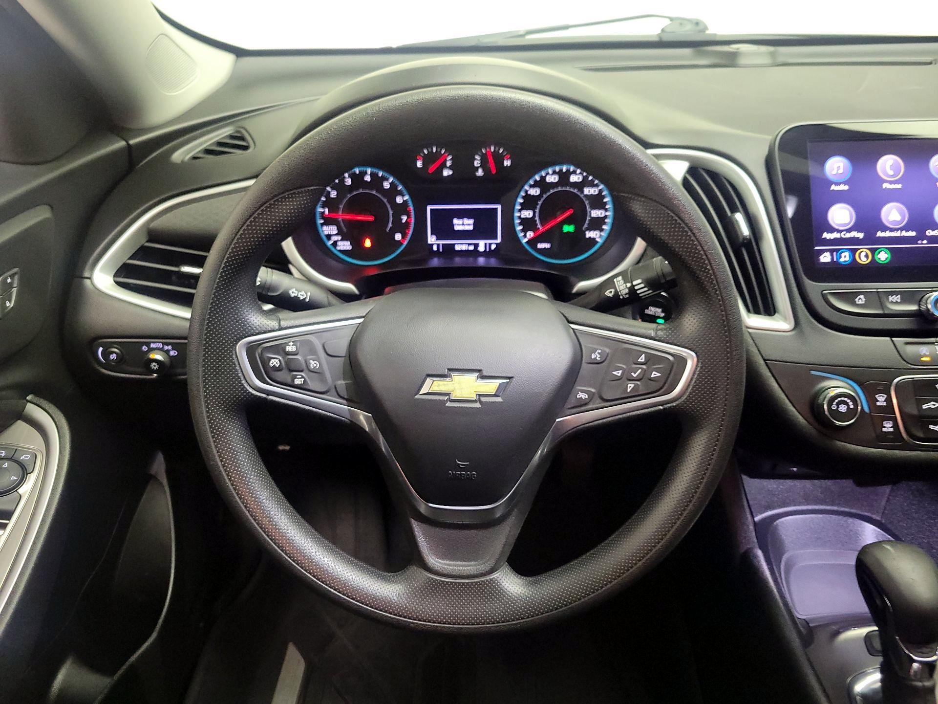 Thumbnail: 2022 Chevrolet Malibu - 10