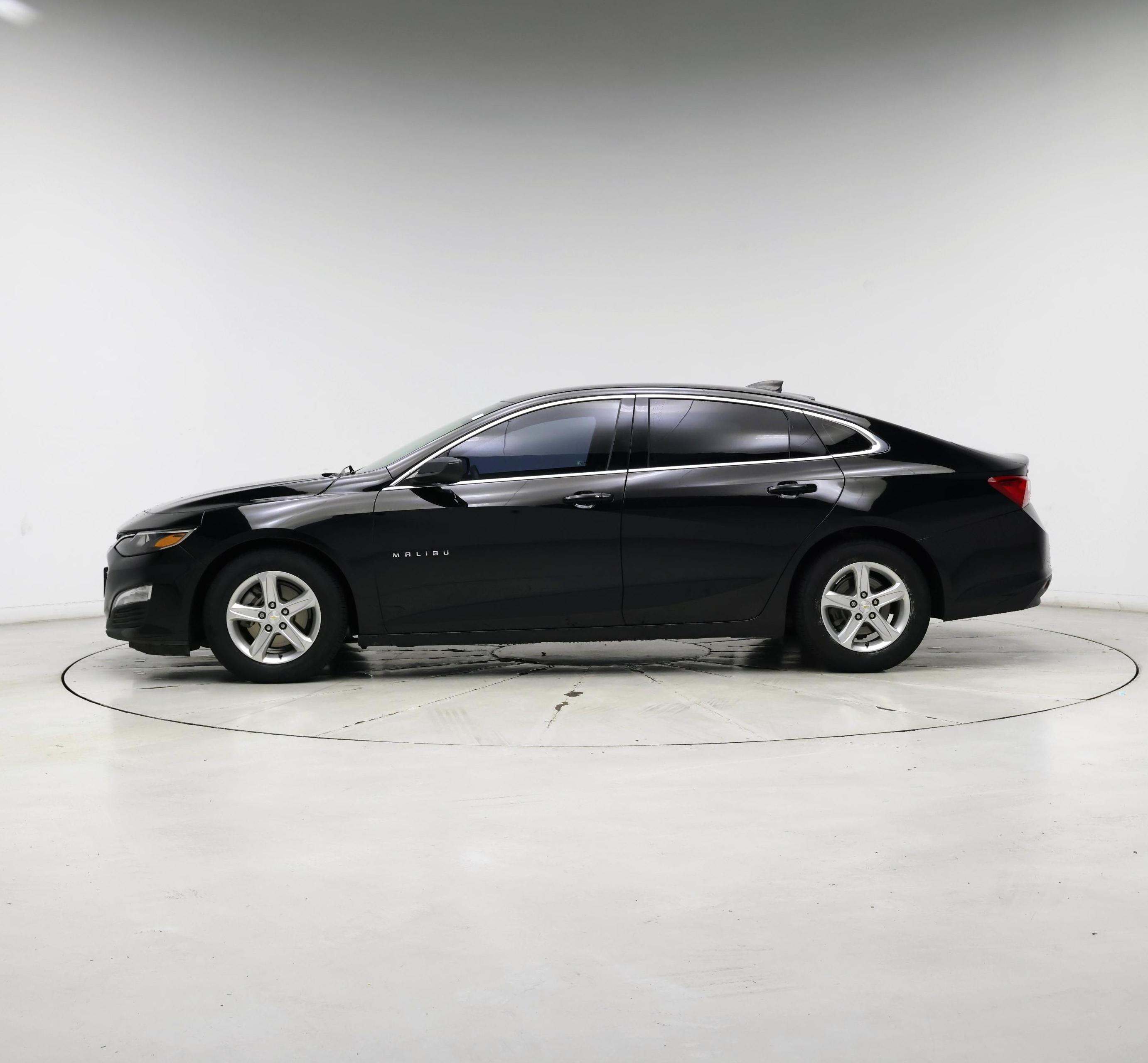 Thumbnail: 2022 Chevrolet Malibu - 3