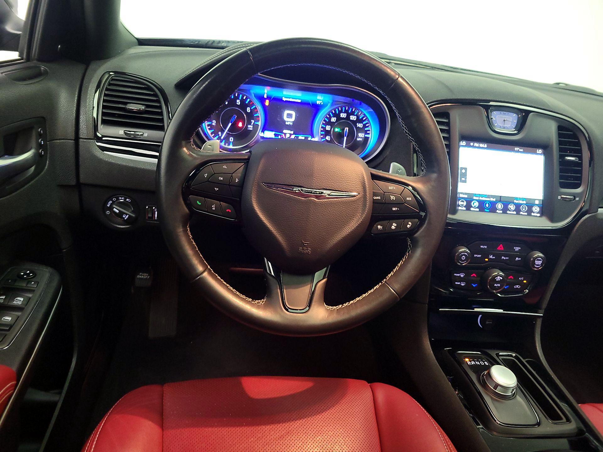Thumbnail: 2021 Chrysler 300 - 10