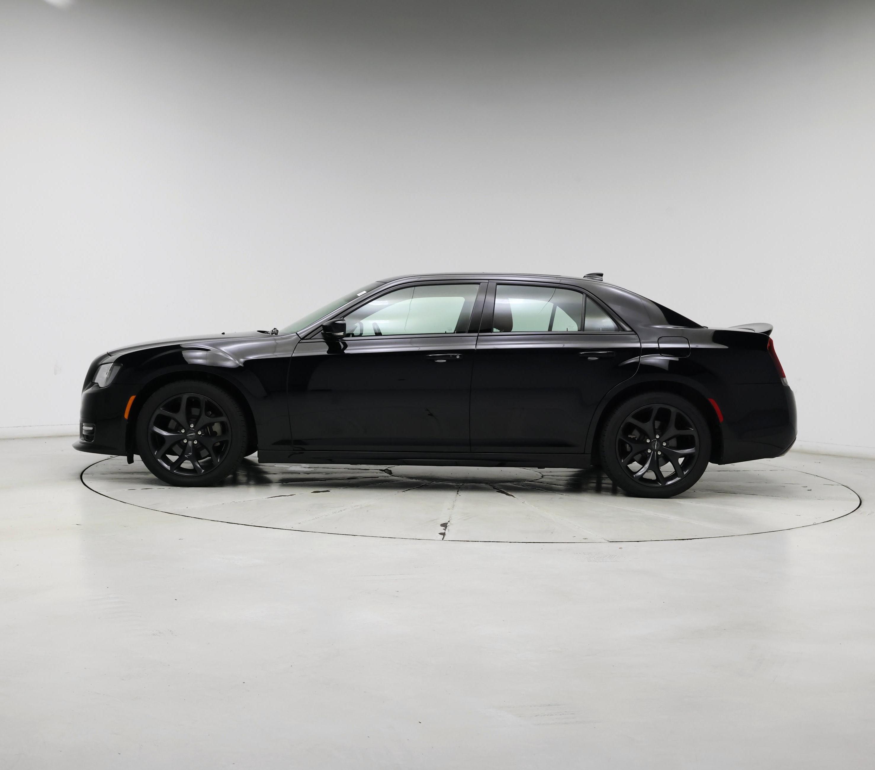 Thumbnail: 2021 Chrysler 300 - 3