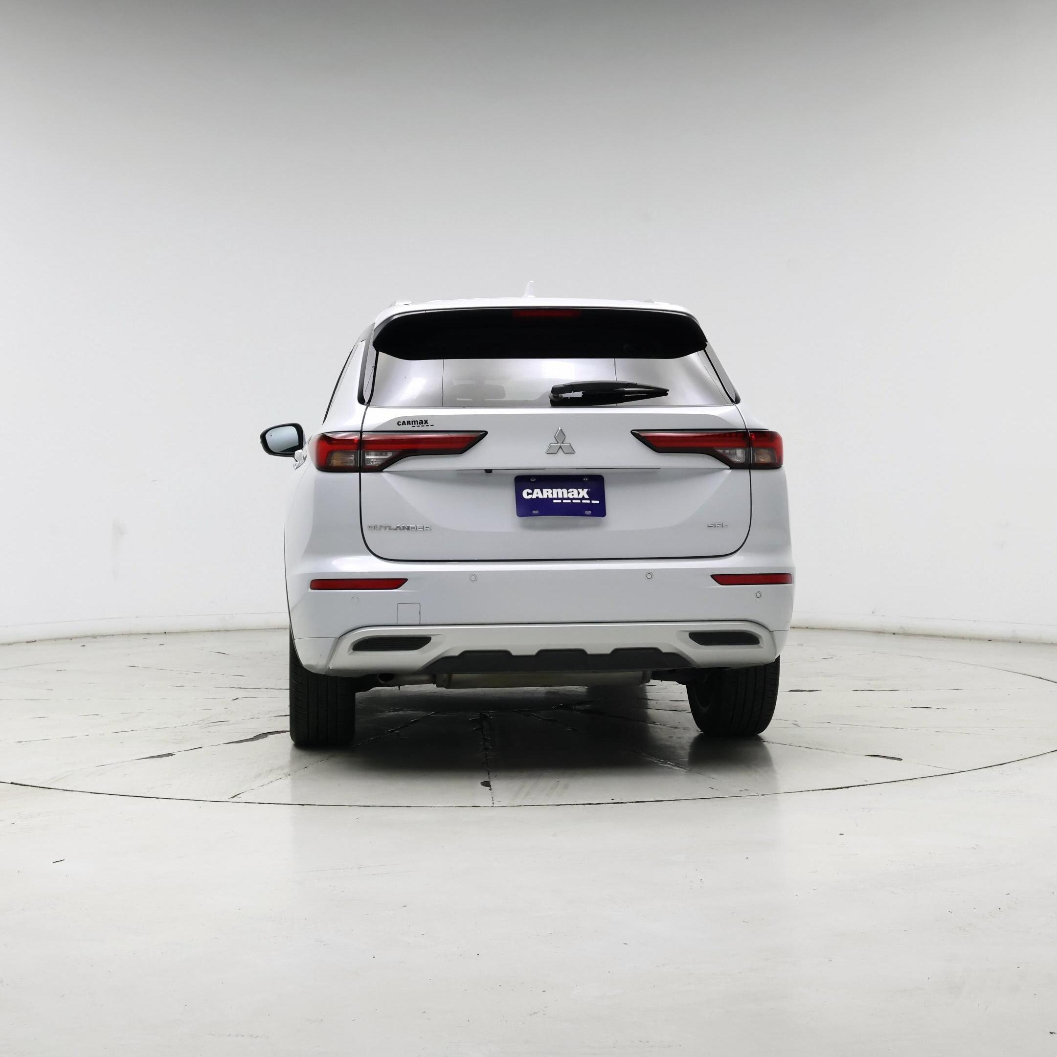 Thumbnail: 2023 Mitsubishi Outlander - 6