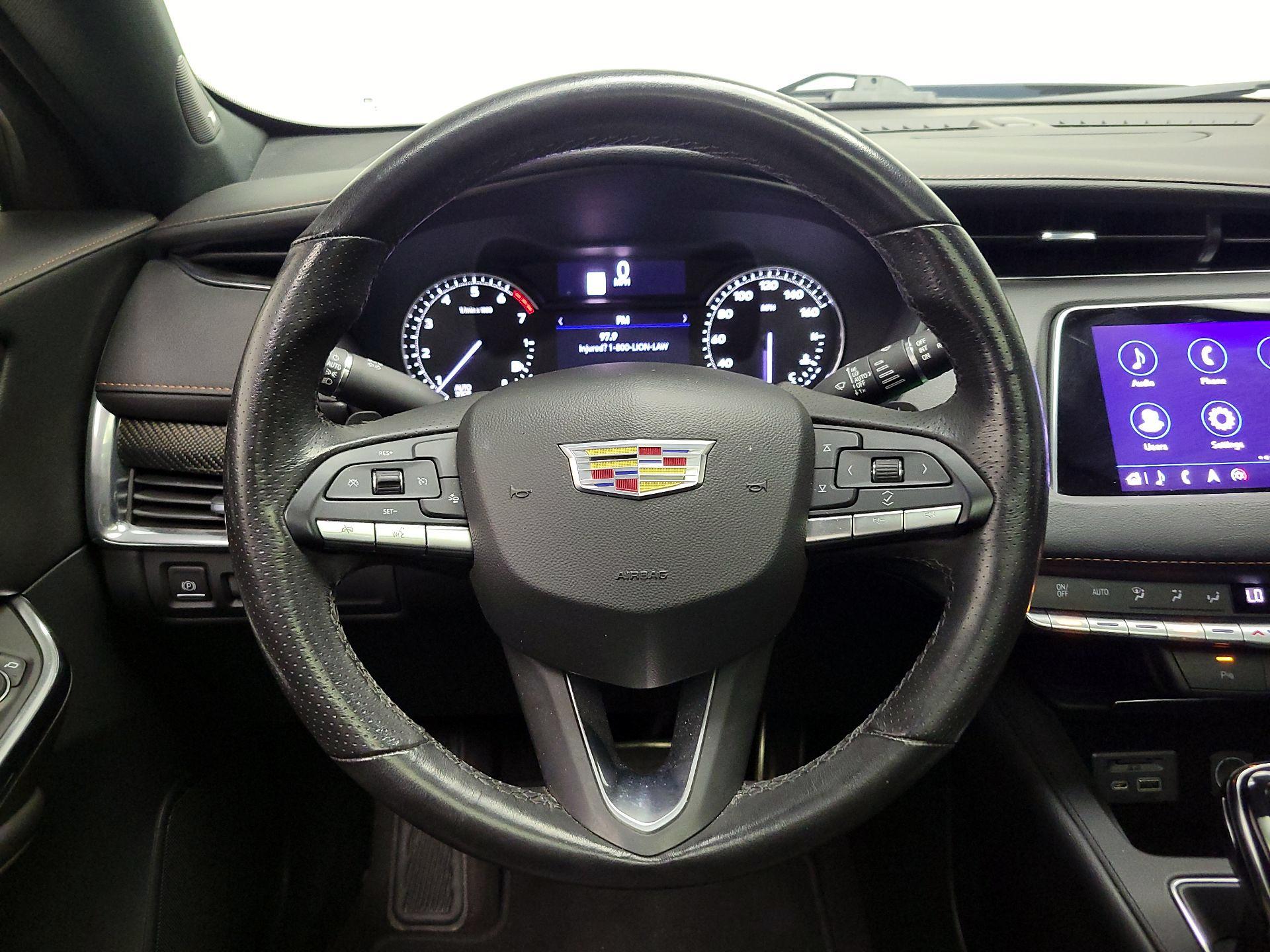 Thumbnail: 2020 Cadillac XT4 - 10