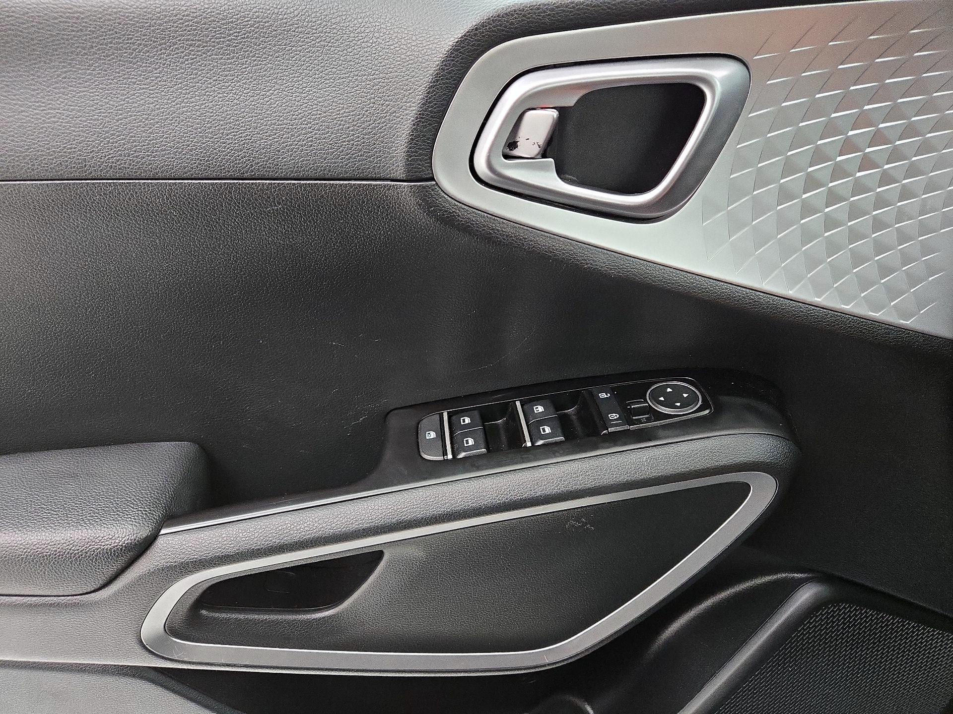 Thumbnail: 2023 Kia Soul - 12