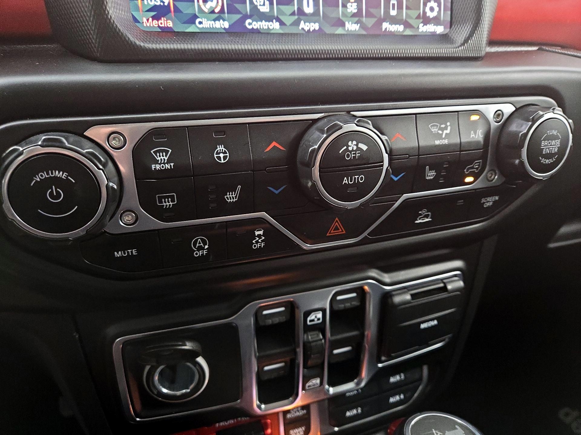 Thumbnail: 2021 Jeep Wrangler - 17