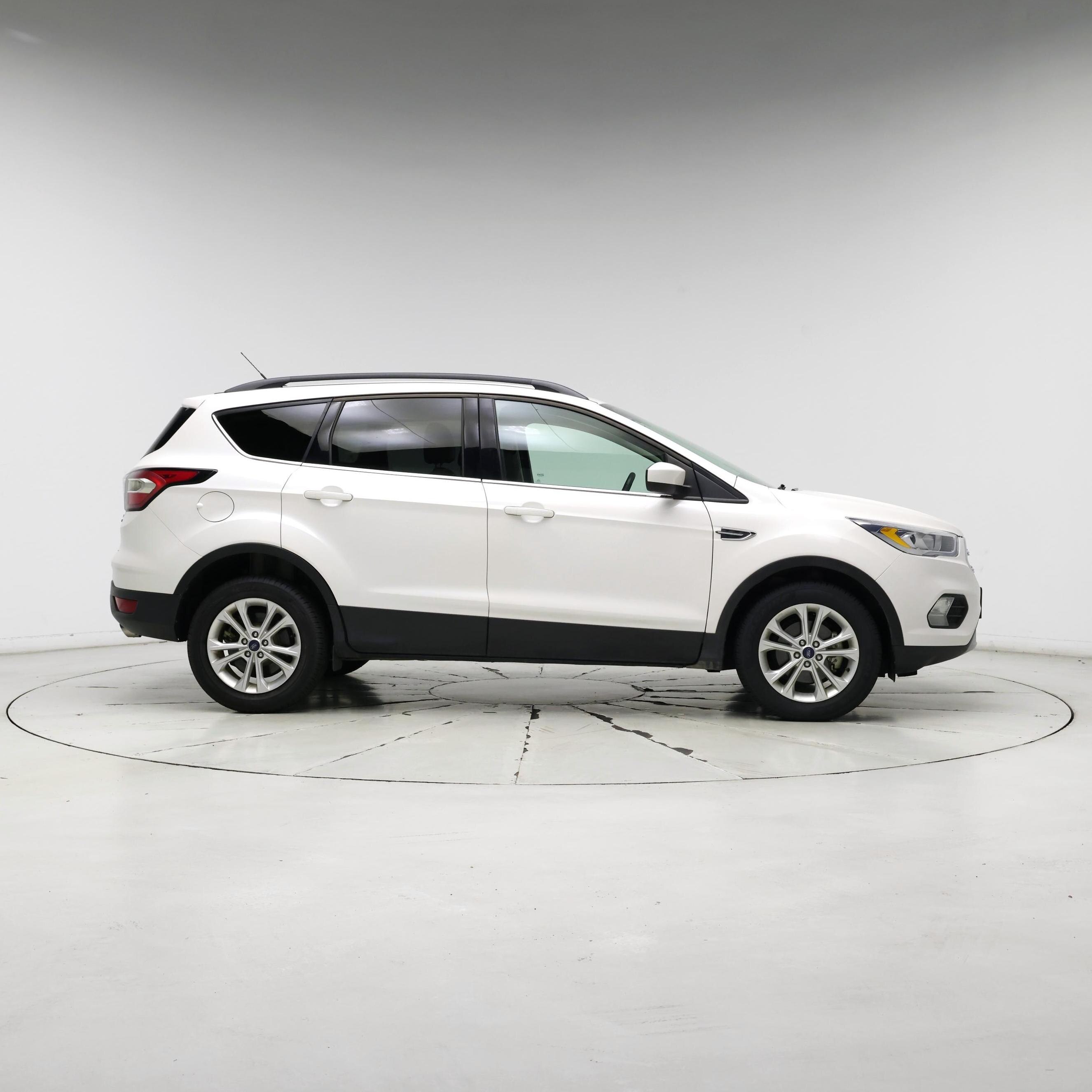 Thumbnail: 2017 Ford Escape - 7