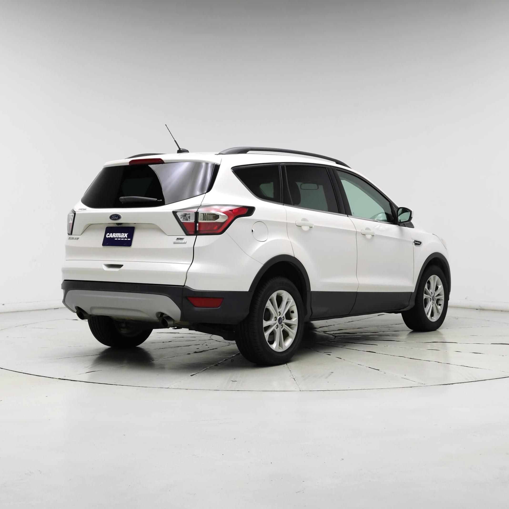 Thumbnail: 2017 Ford Escape - 8