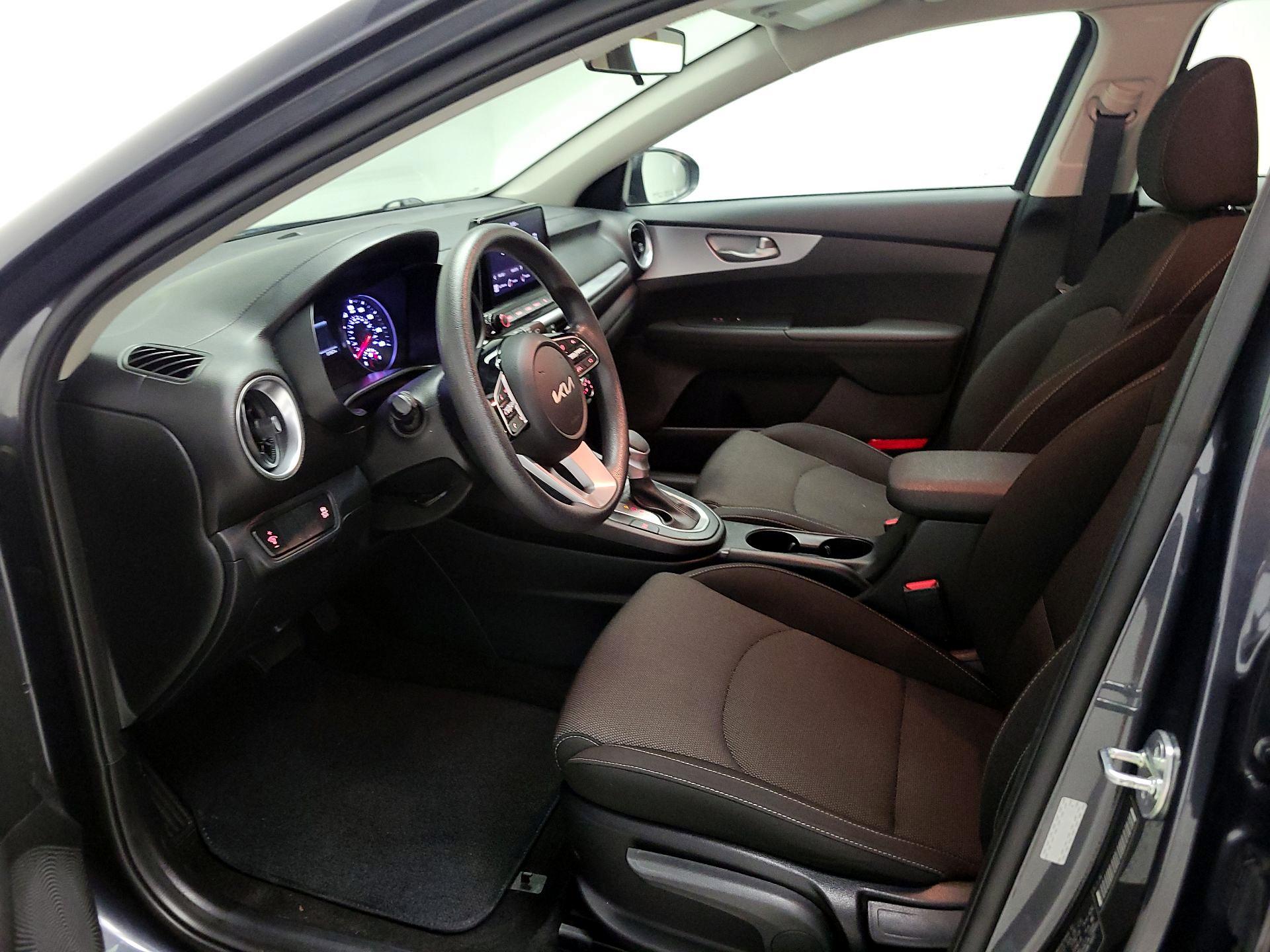 Thumbnail: 2023 Kia Forte - 11