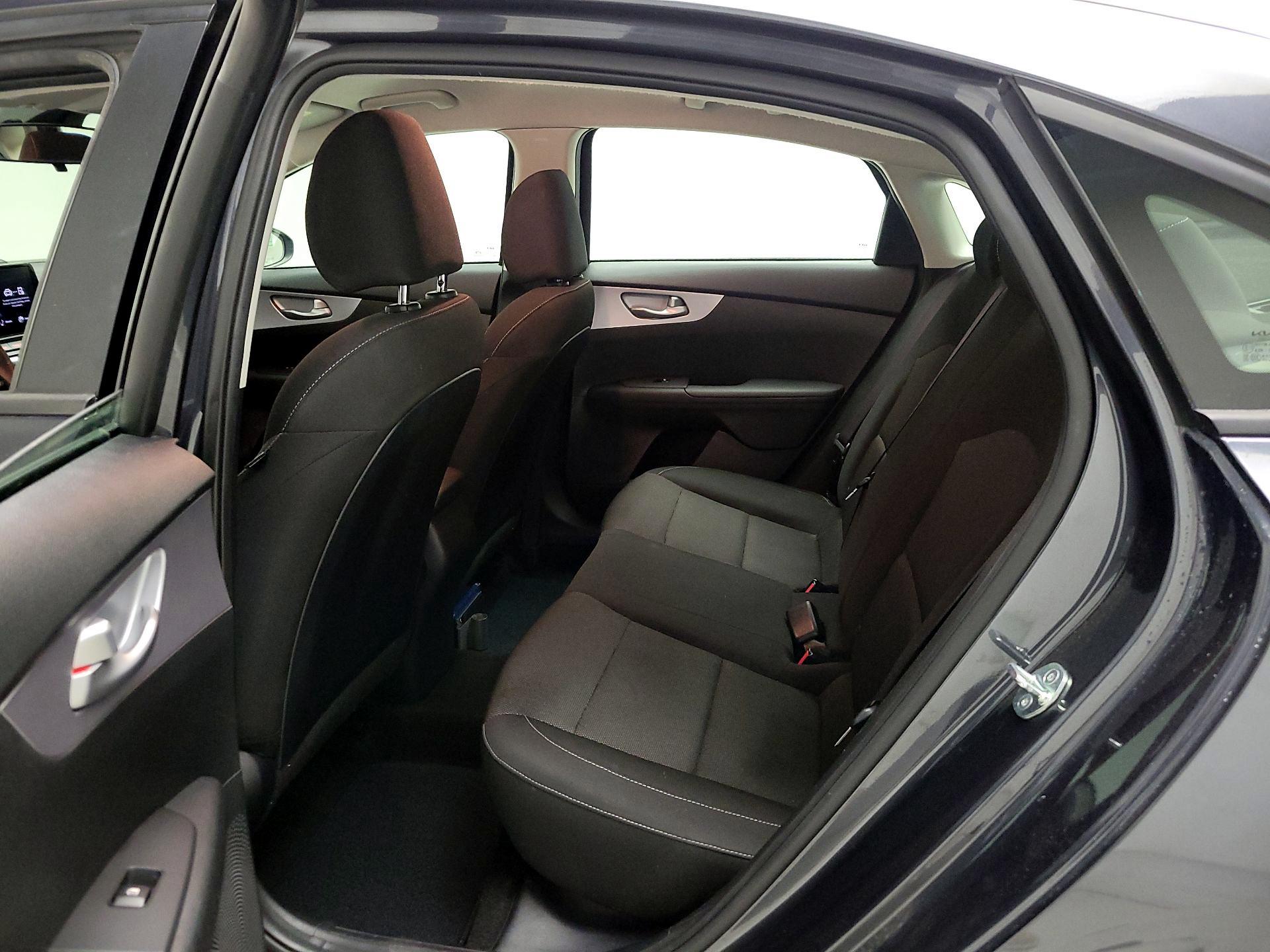Thumbnail: 2023 Kia Forte - 18