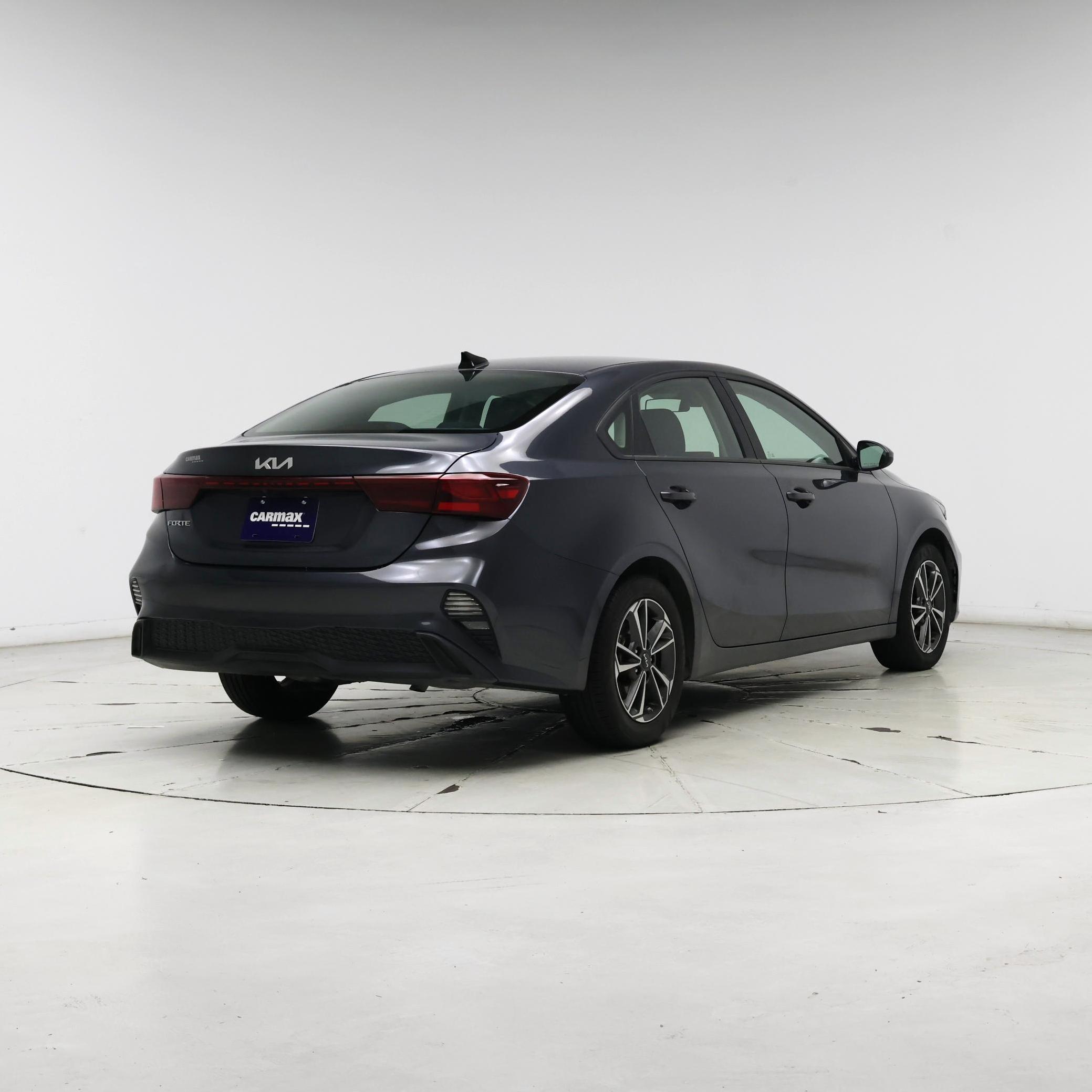 Thumbnail: 2023 Kia Forte - 8