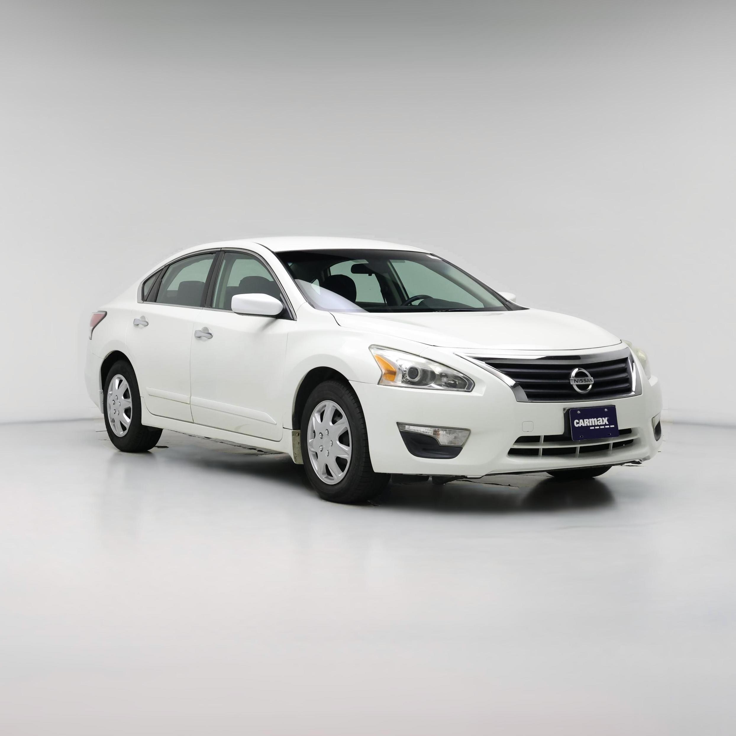 Thumbnail: 2015 Nissan Altima - 1