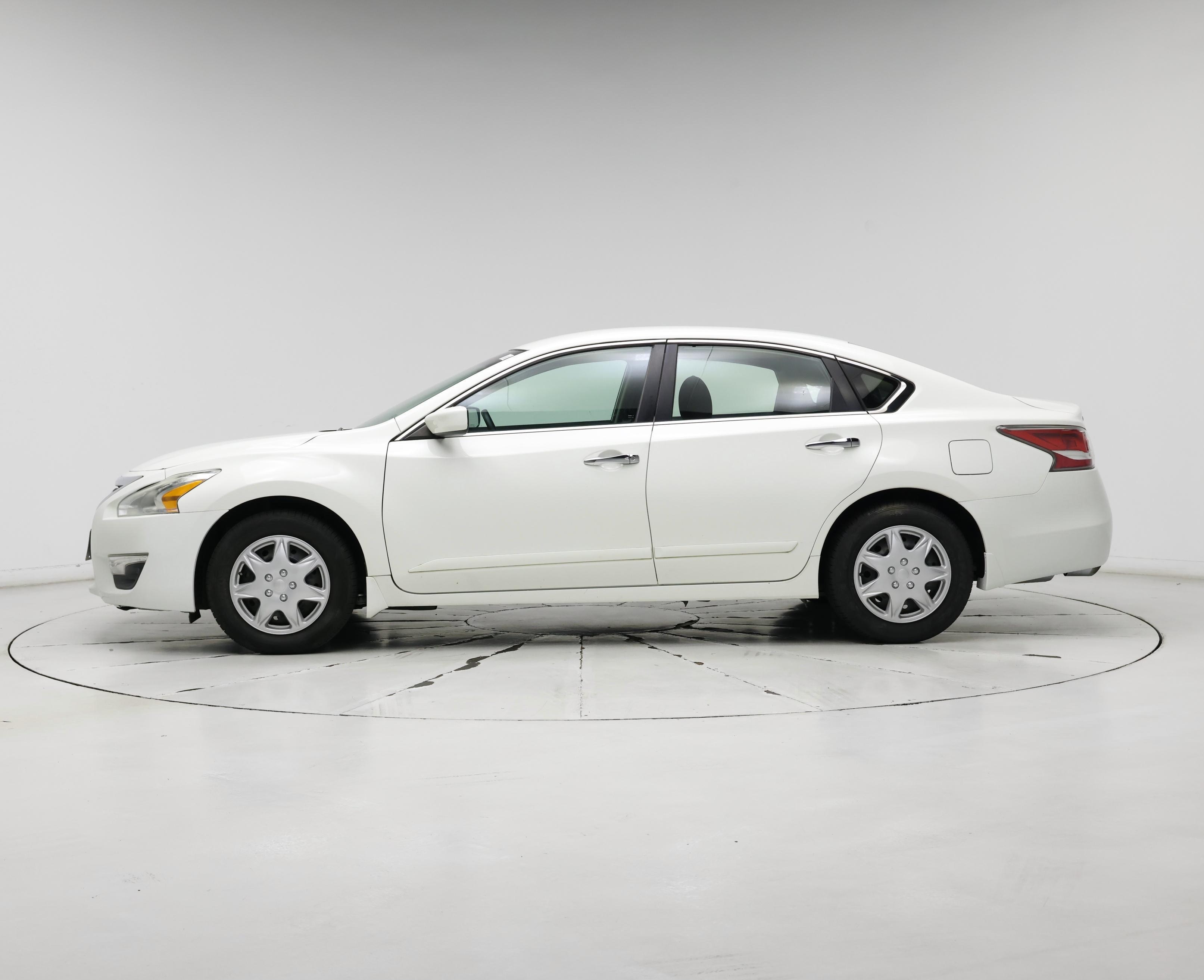 Thumbnail: 2015 Nissan Altima - 3