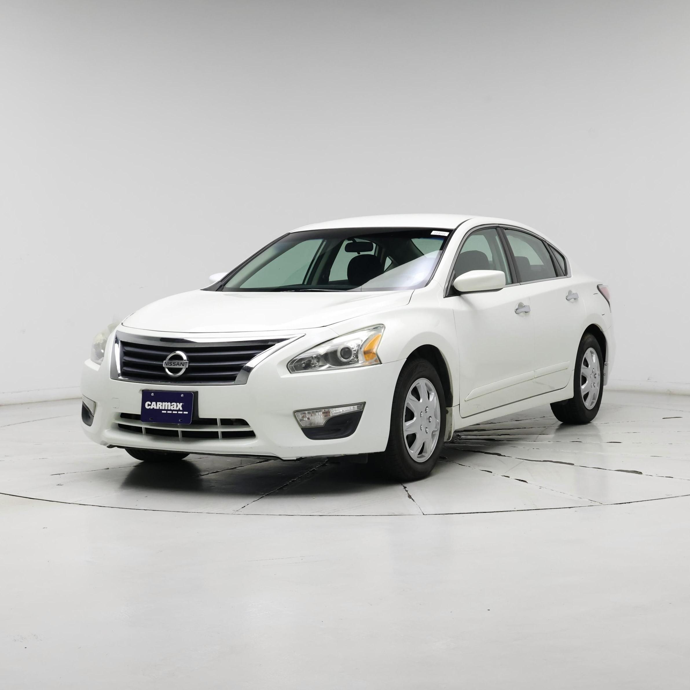 Thumbnail: 2015 Nissan Altima - 4