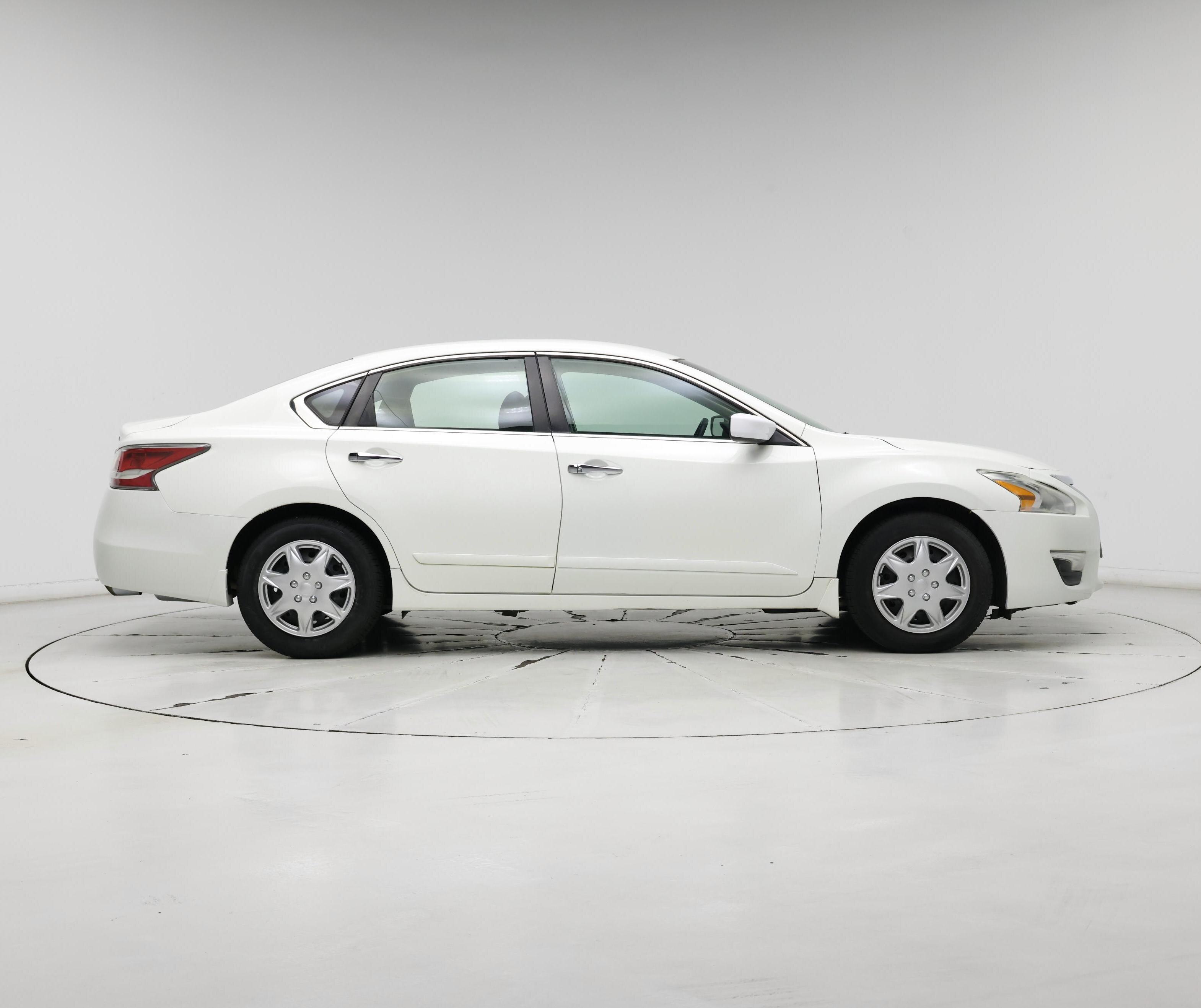 Thumbnail: 2015 Nissan Altima - 7