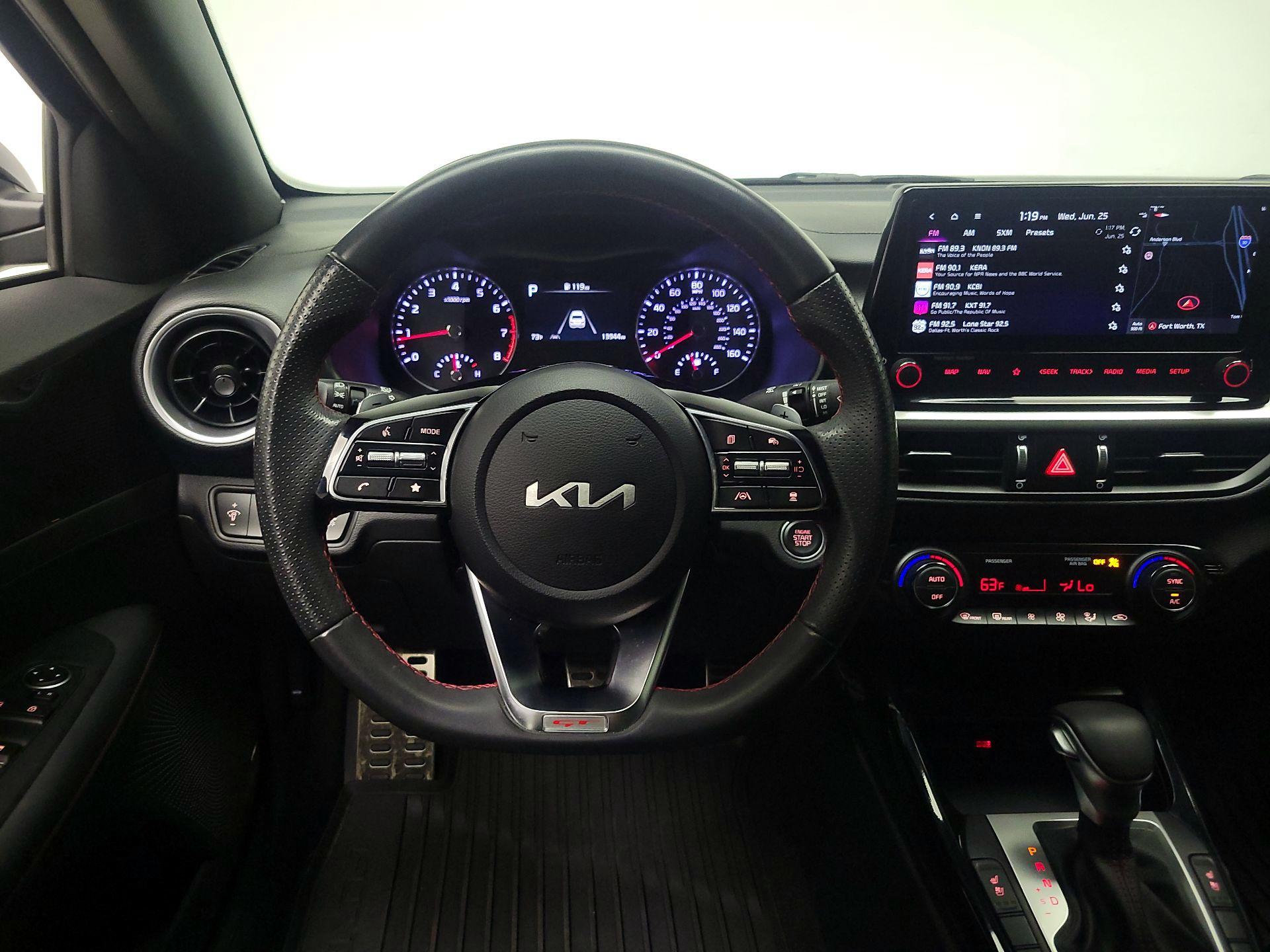 Thumbnail: 2023 Kia Forte - 10