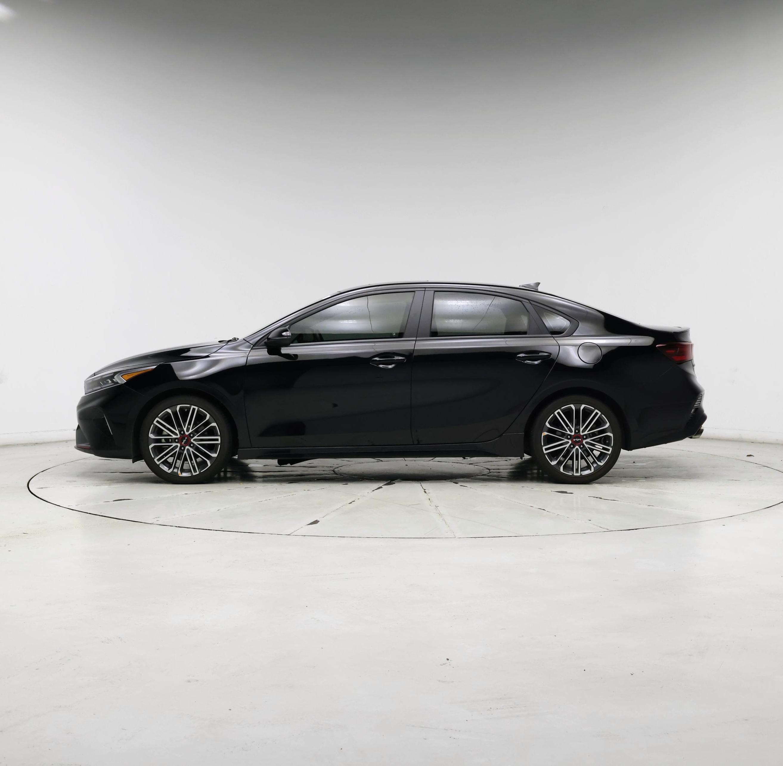 Thumbnail: 2023 Kia Forte - 3