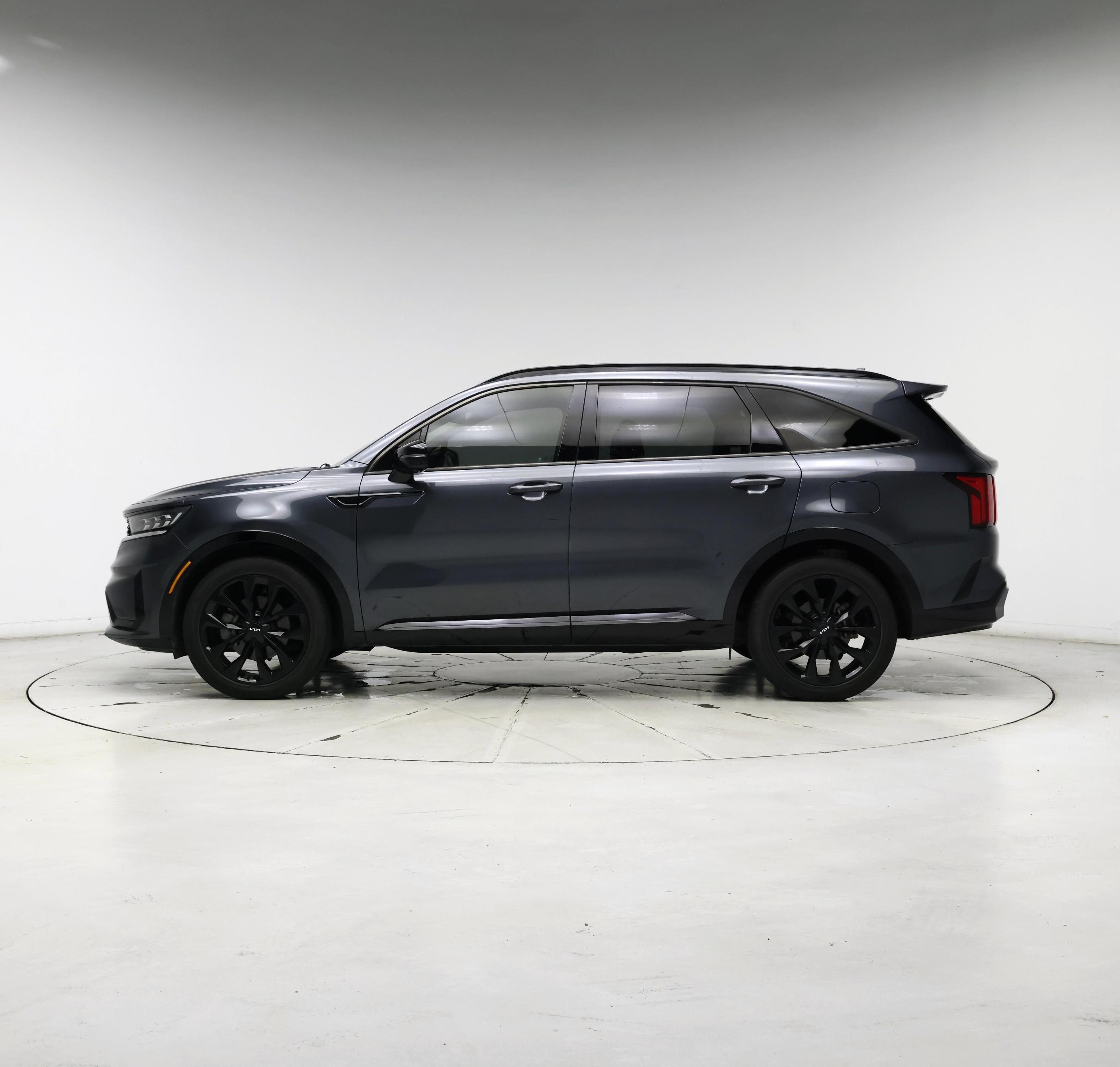 Thumbnail: 2022 Kia Sorento - 3