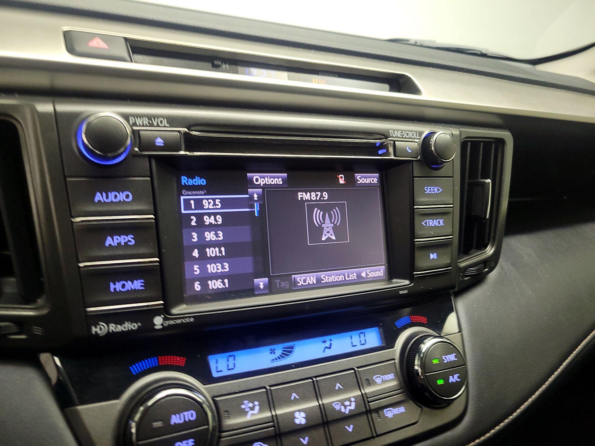 Thumbnail: 2015 Toyota RAV4 - 15