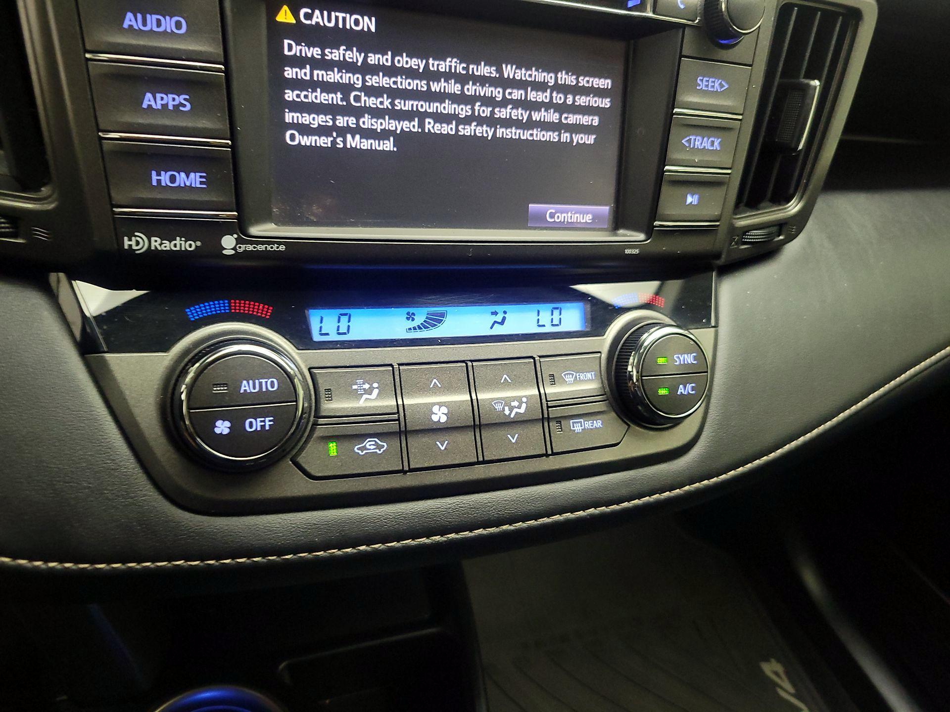 Thumbnail: 2015 Toyota RAV4 - 16