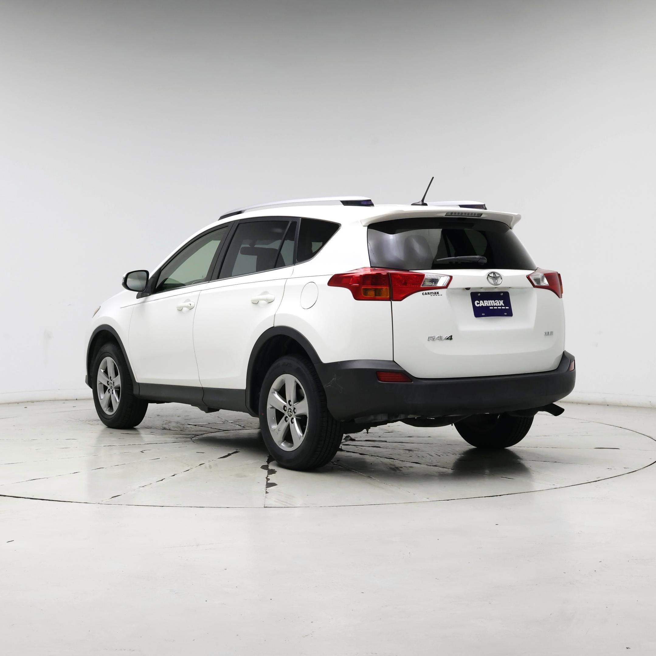 Thumbnail: 2015 Toyota RAV4 - 2