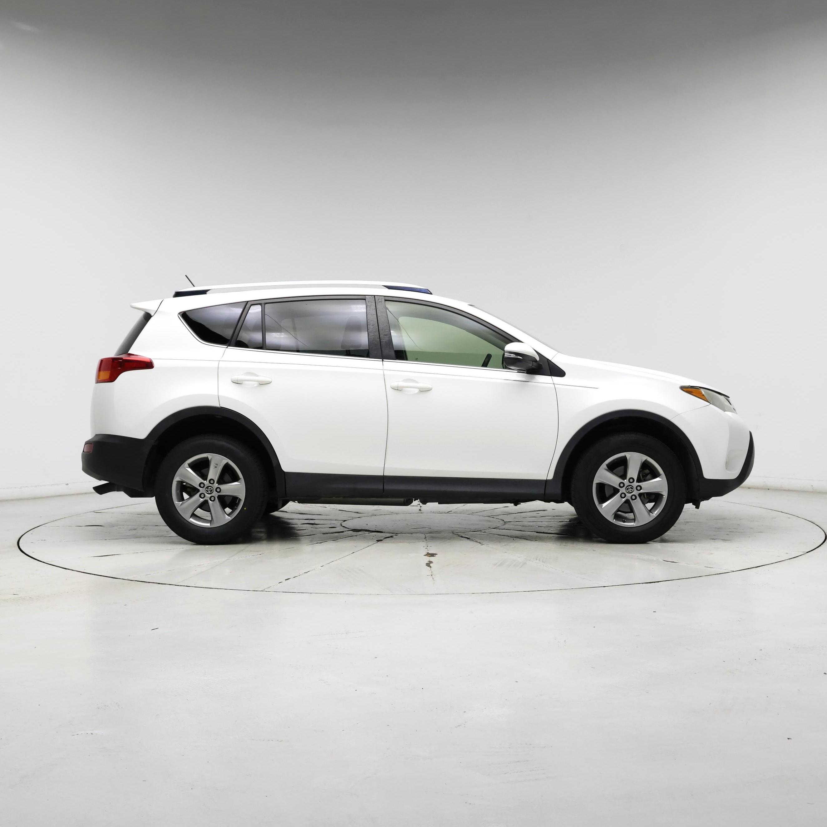 Thumbnail: 2015 Toyota RAV4 - 7