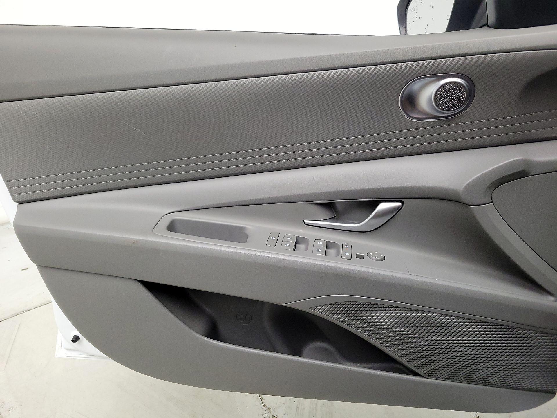 Thumbnail: 2024 Hyundai Elantra - 12