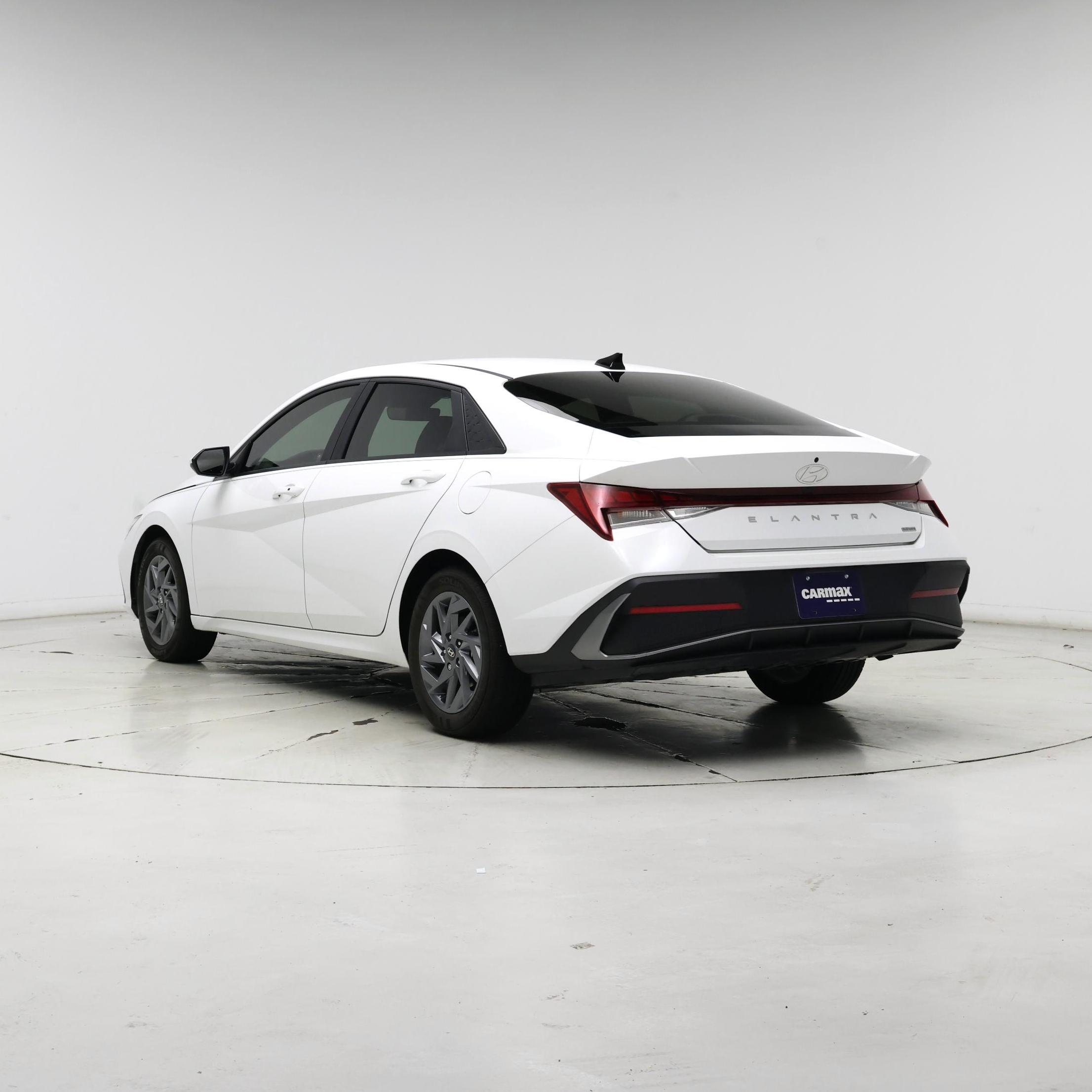 Thumbnail: 2024 Hyundai Elantra - 2