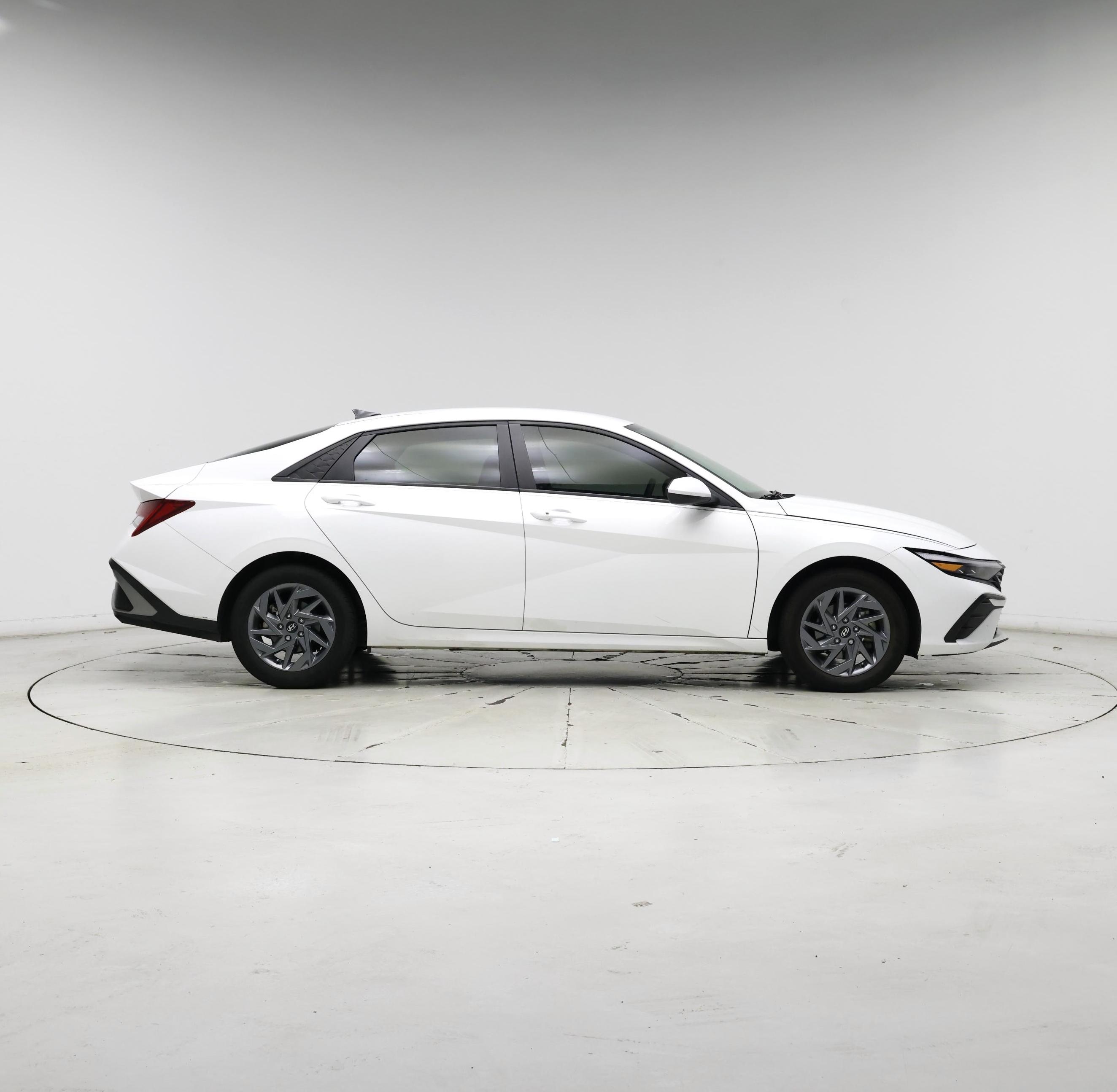 Thumbnail: 2024 Hyundai Elantra - 7
