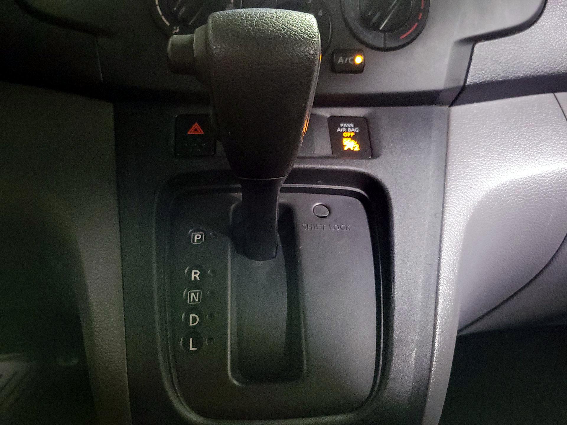 Thumbnail: 2015 Nissan NV200 - 17