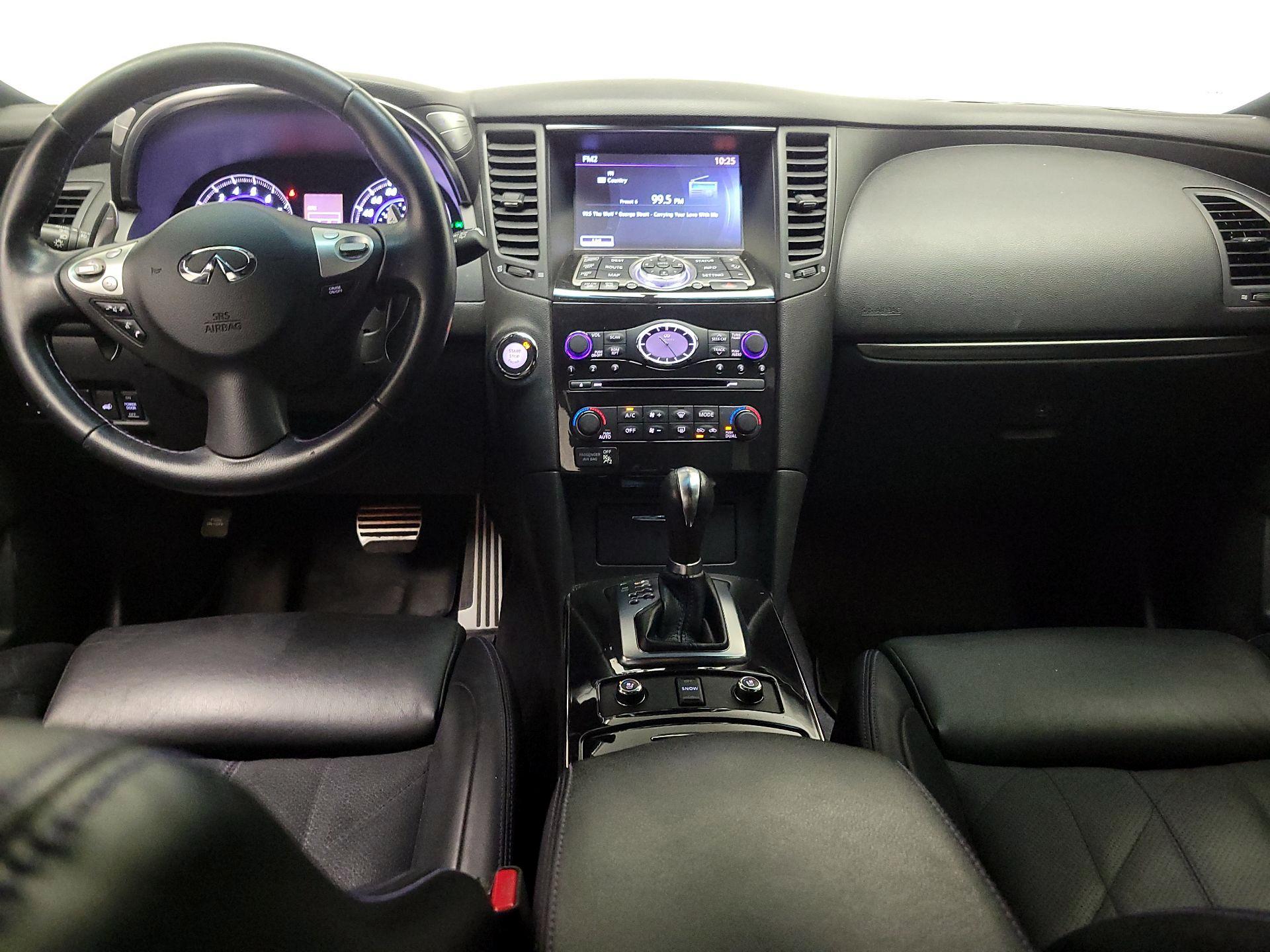 Thumbnail: 2017 INFINITI QX70 - 9