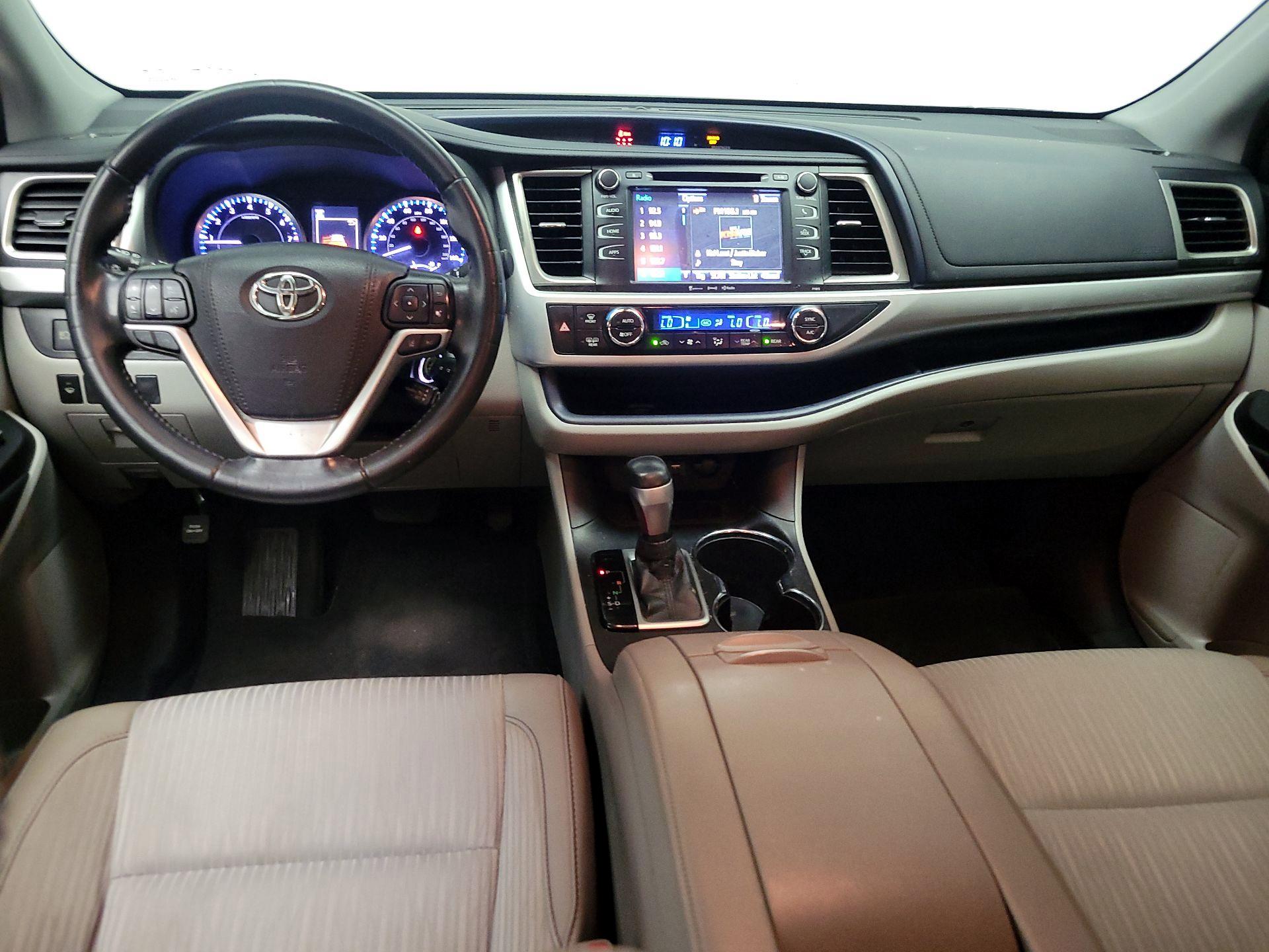 Thumbnail: 2019 Toyota Highlander - 9