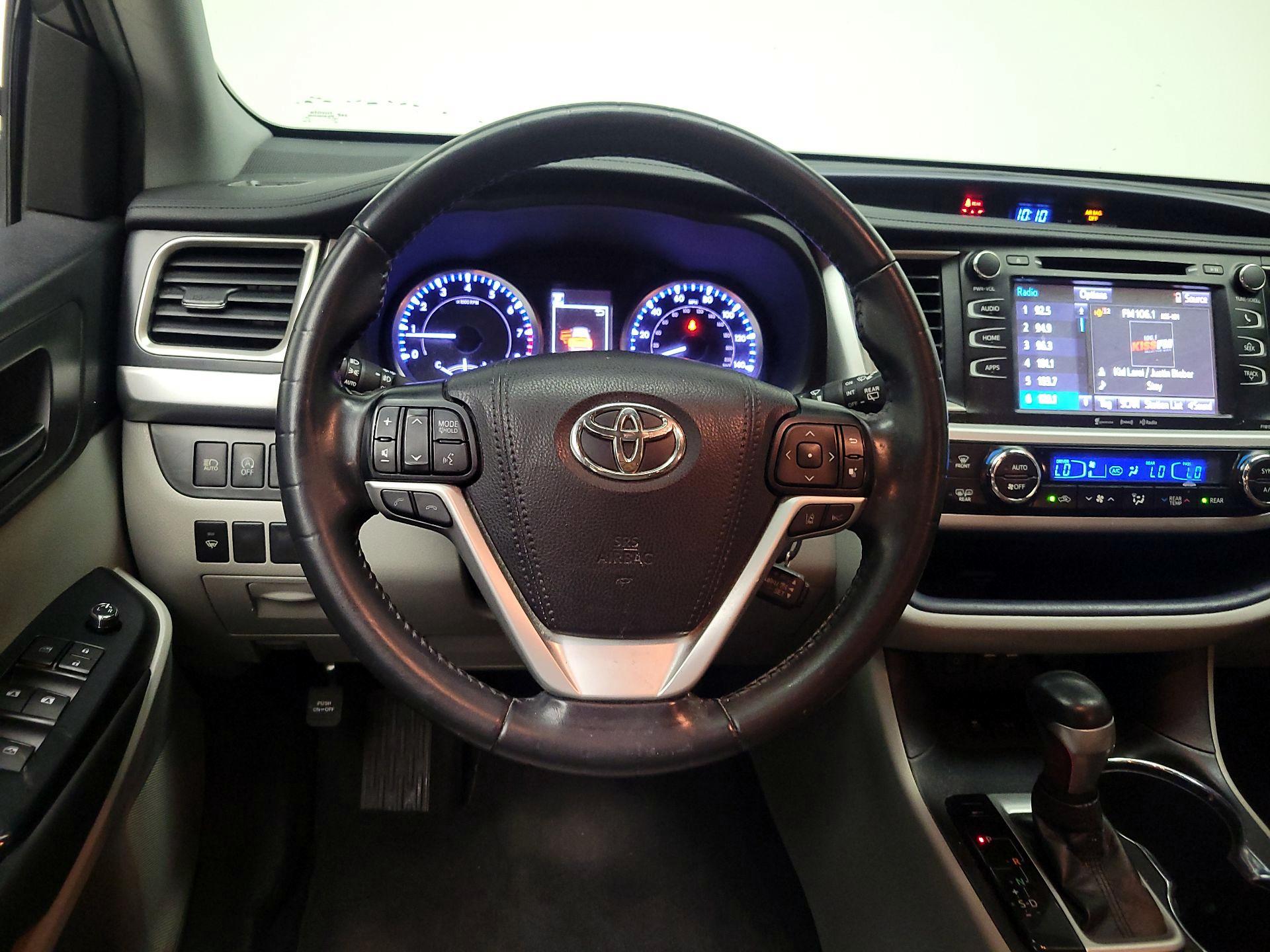 Thumbnail: 2019 Toyota Highlander - 10