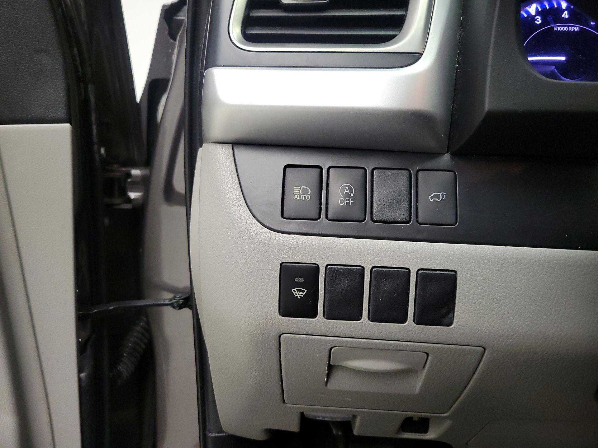 Thumbnail: 2019 Toyota Highlander - 13
