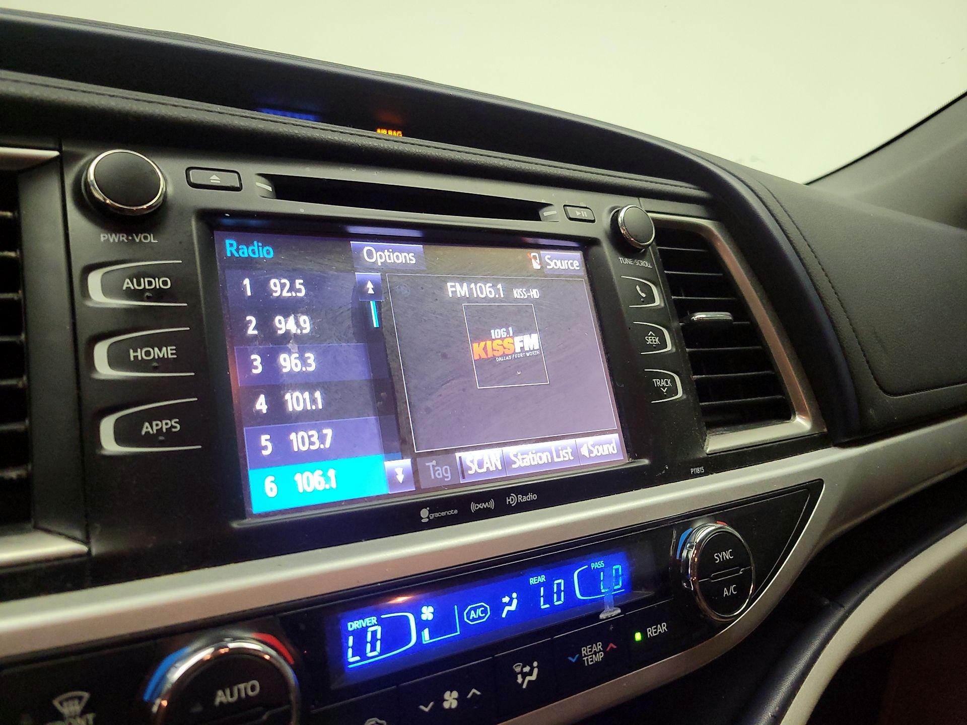 Thumbnail: 2019 Toyota Highlander - 15