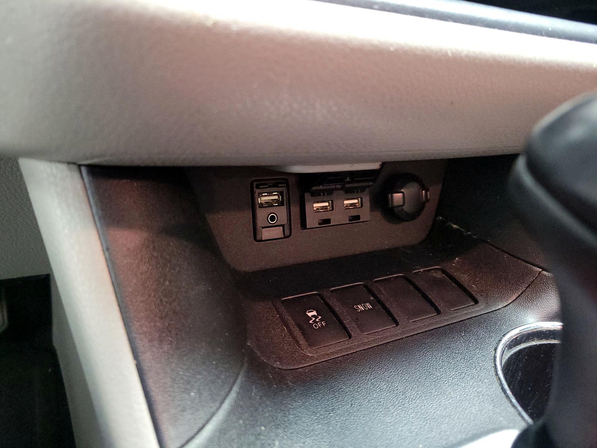 Thumbnail: 2019 Toyota Highlander - 18