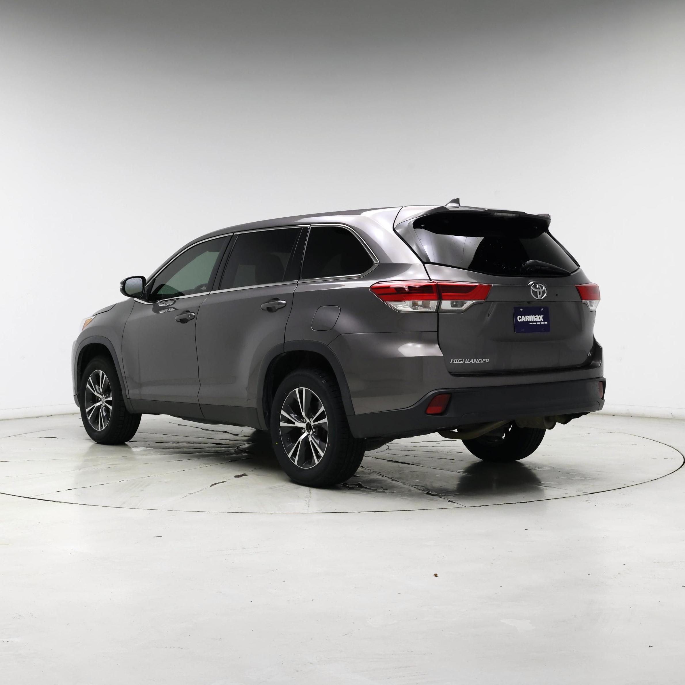 Thumbnail: 2019 Toyota Highlander - 2