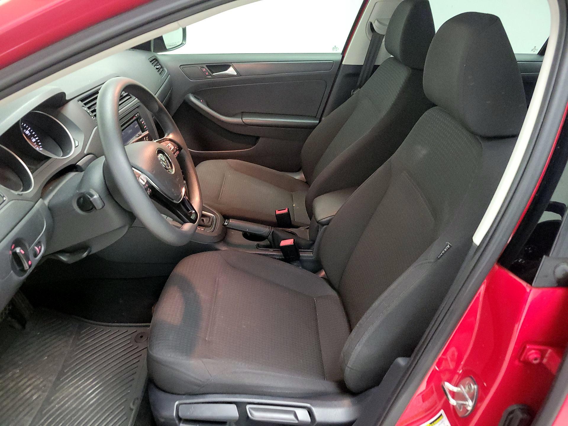 Thumbnail: 2015 Volkswagen Jetta - 11