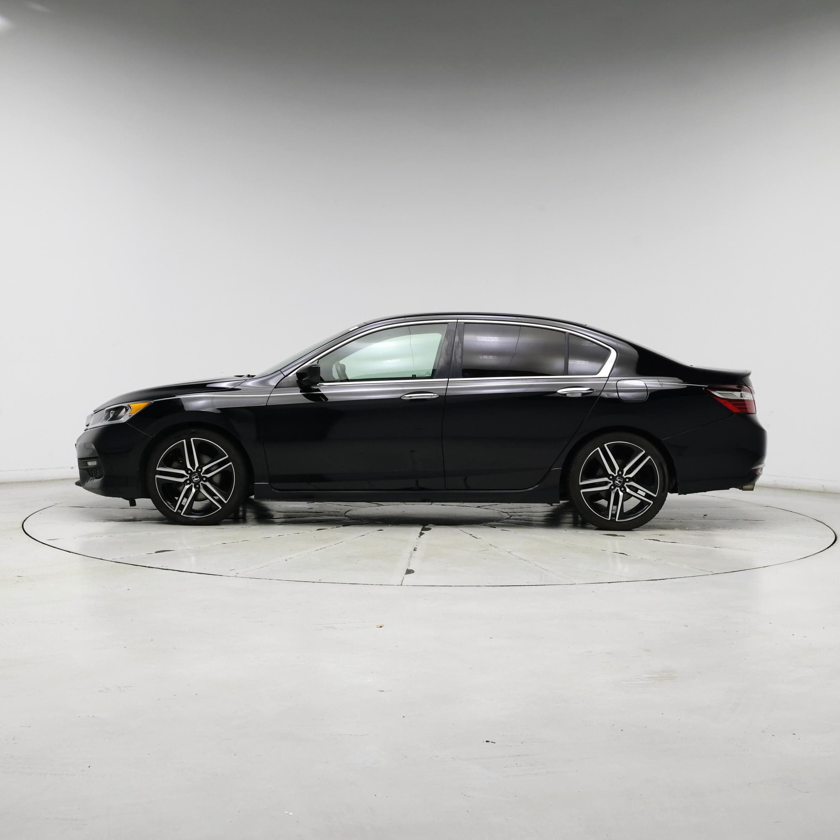 Thumbnail: 2017 Honda Accord - 3