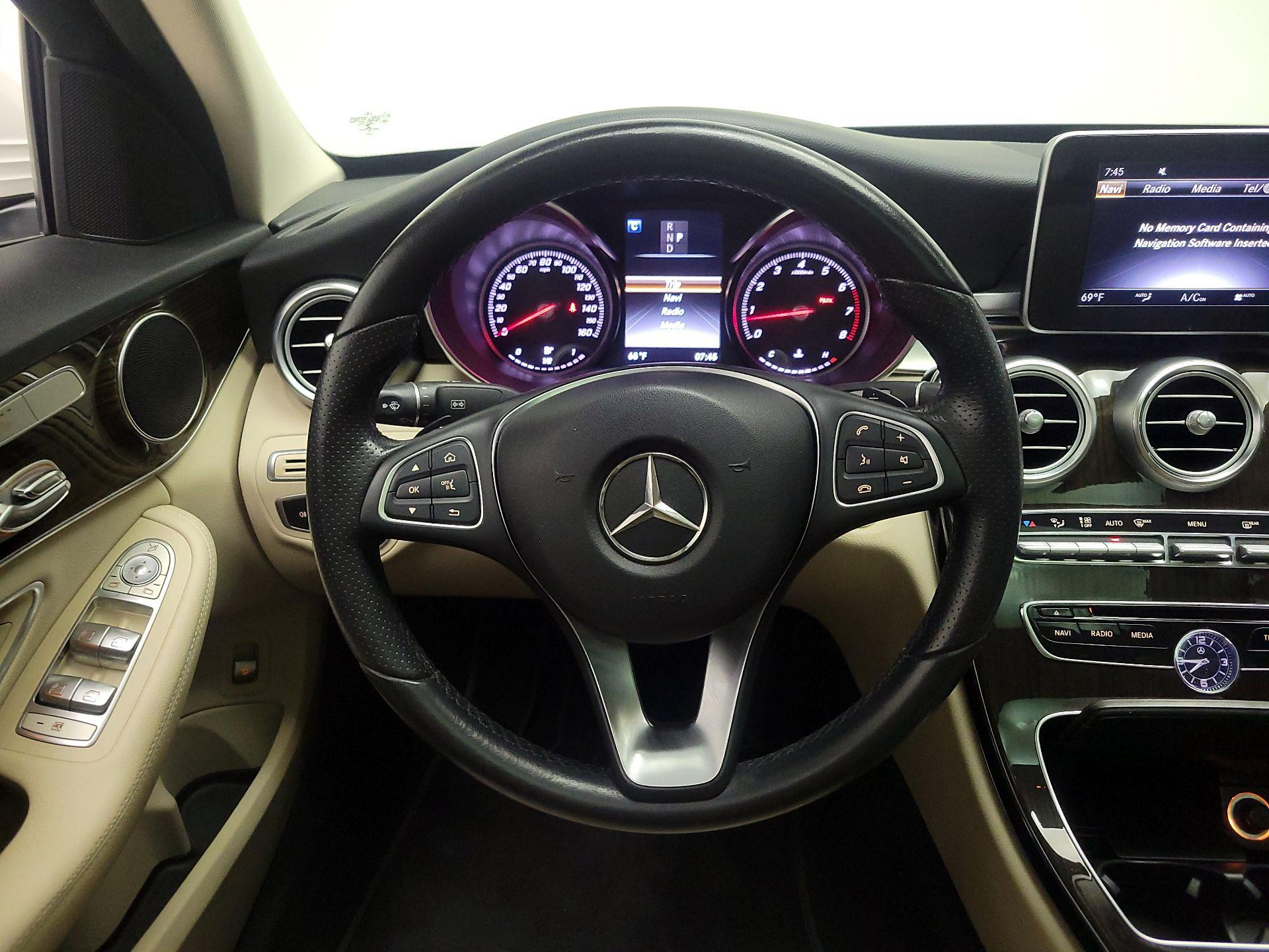Thumbnail: 2018 Mercedes-Benz C-Class - 10