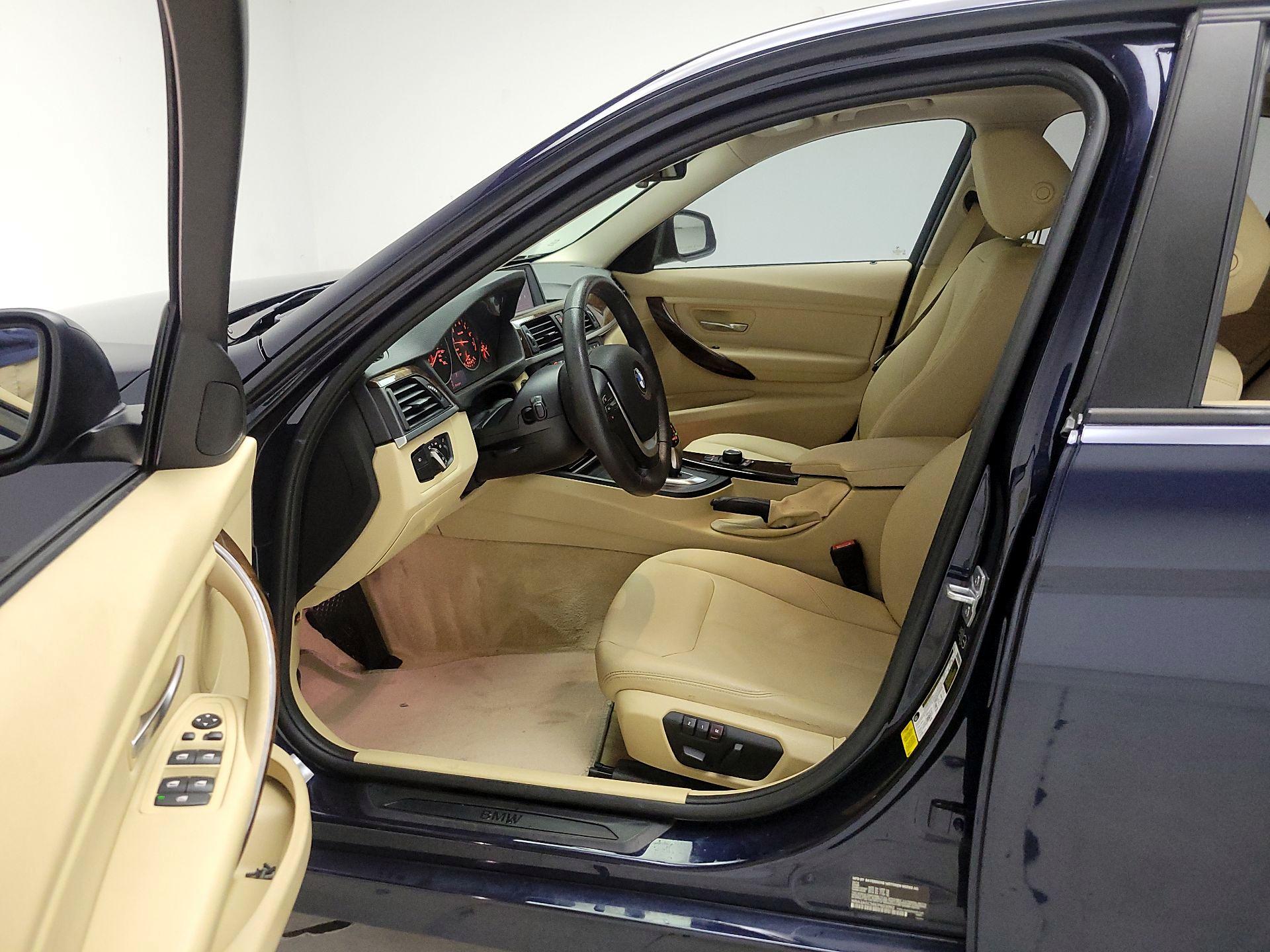 Thumbnail: 2014 BMW 3 Series - 11