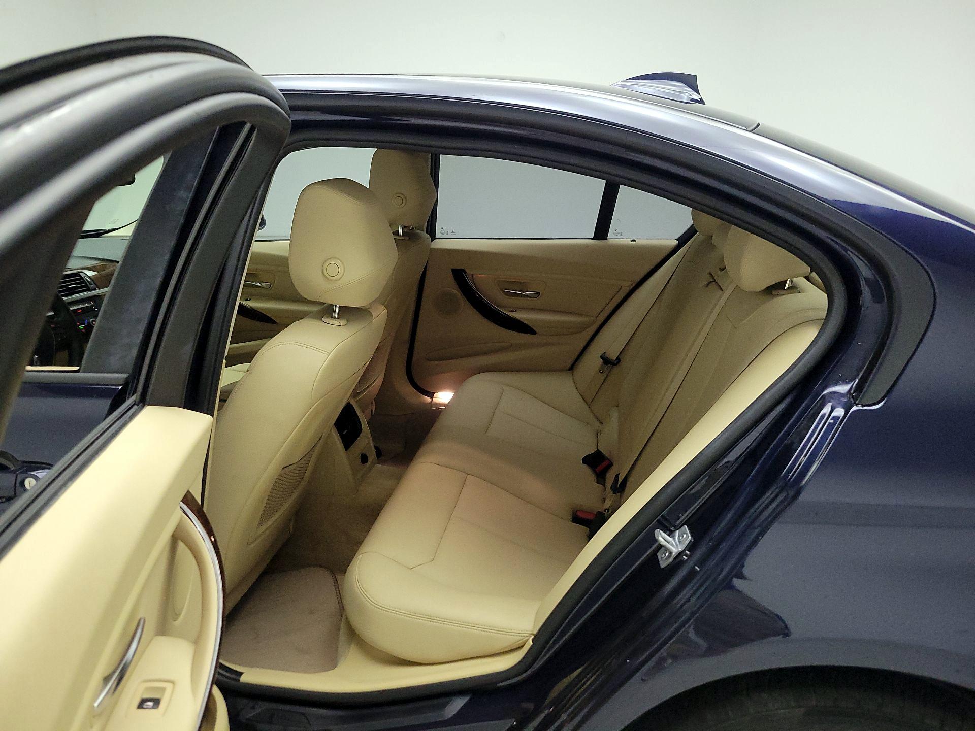 Thumbnail: 2014 BMW 3 Series - 18