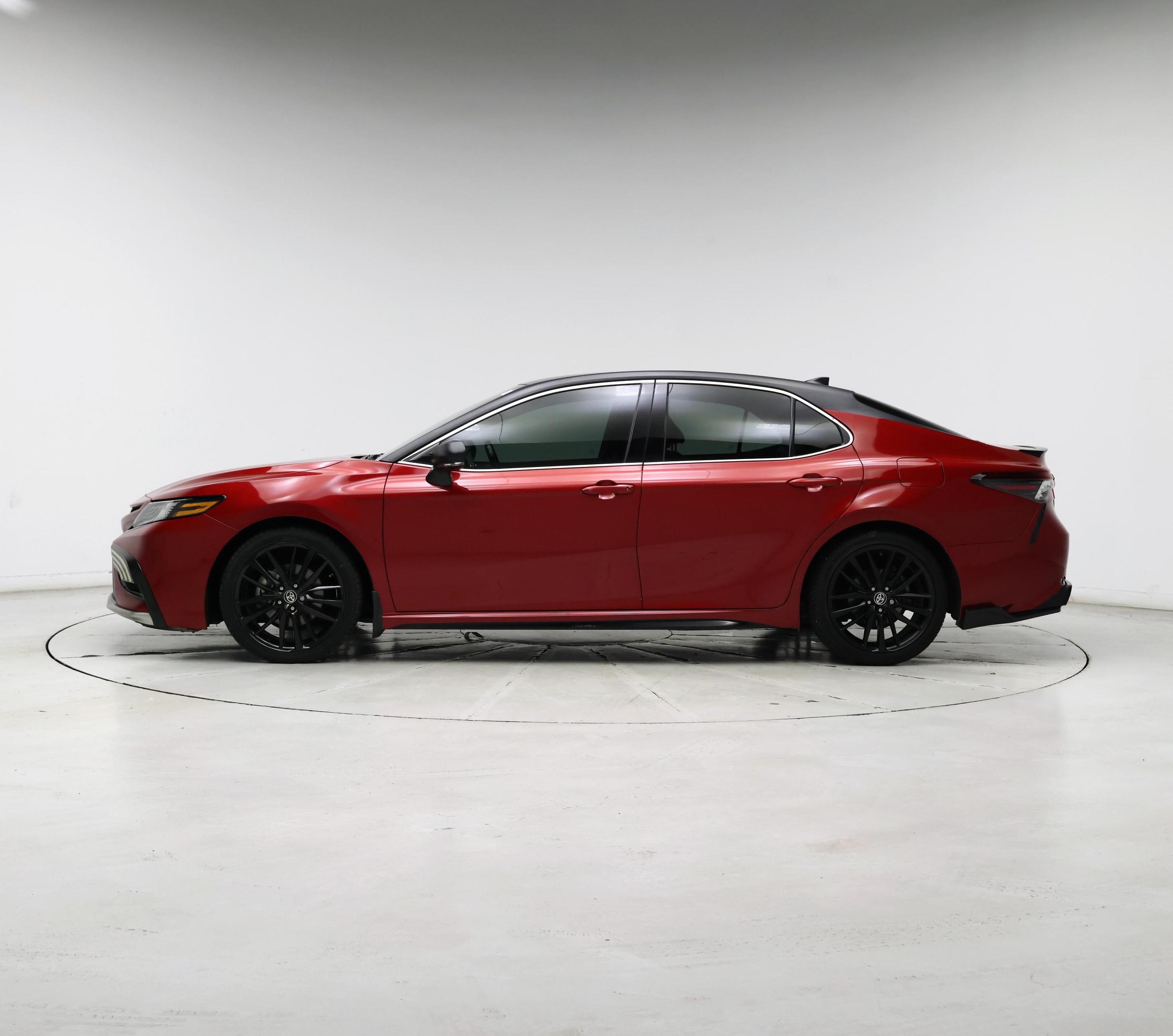 Thumbnail: 2021 Toyota Camry - 3