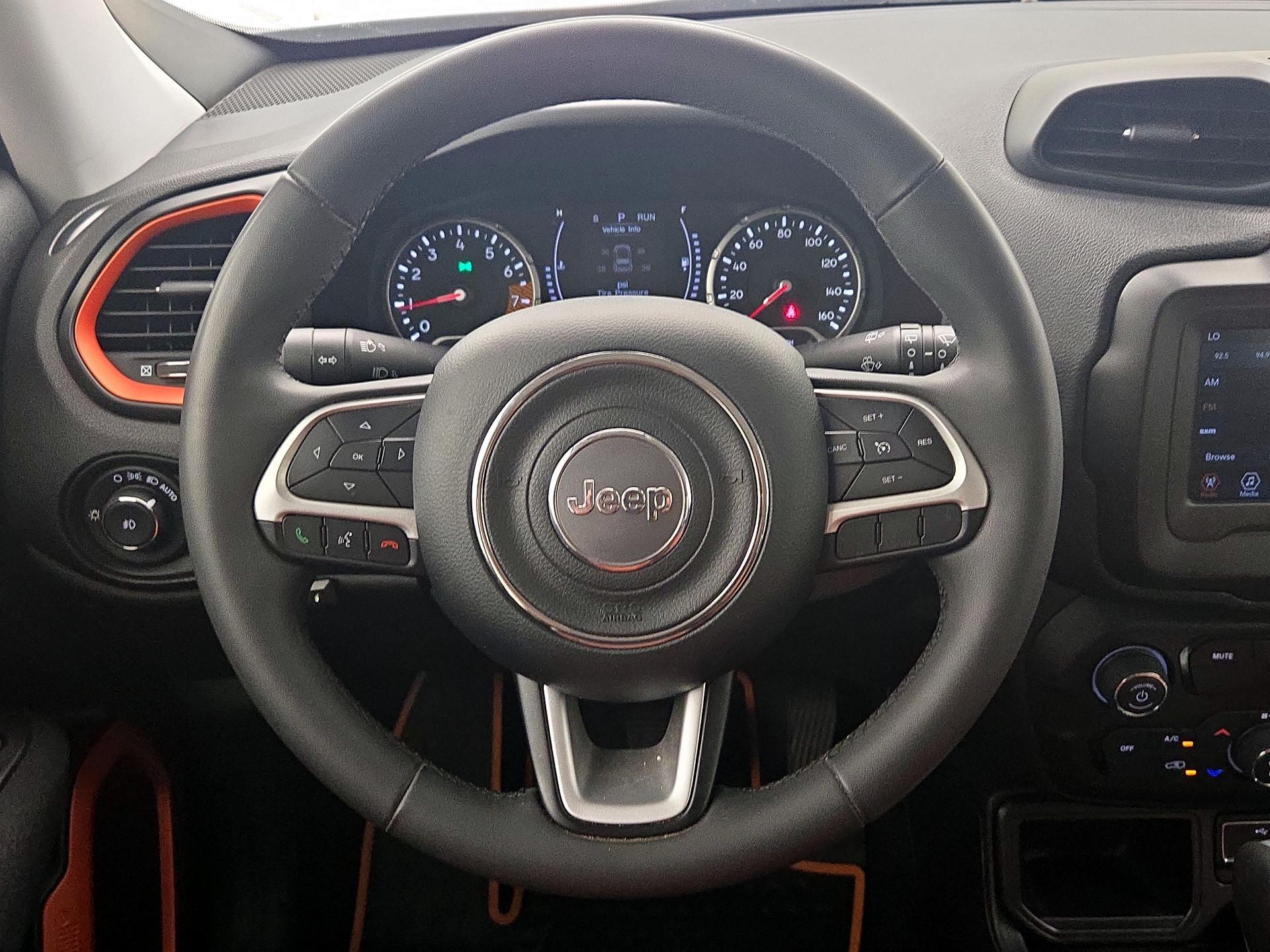 Thumbnail: 2020 Jeep Renegade - 10
