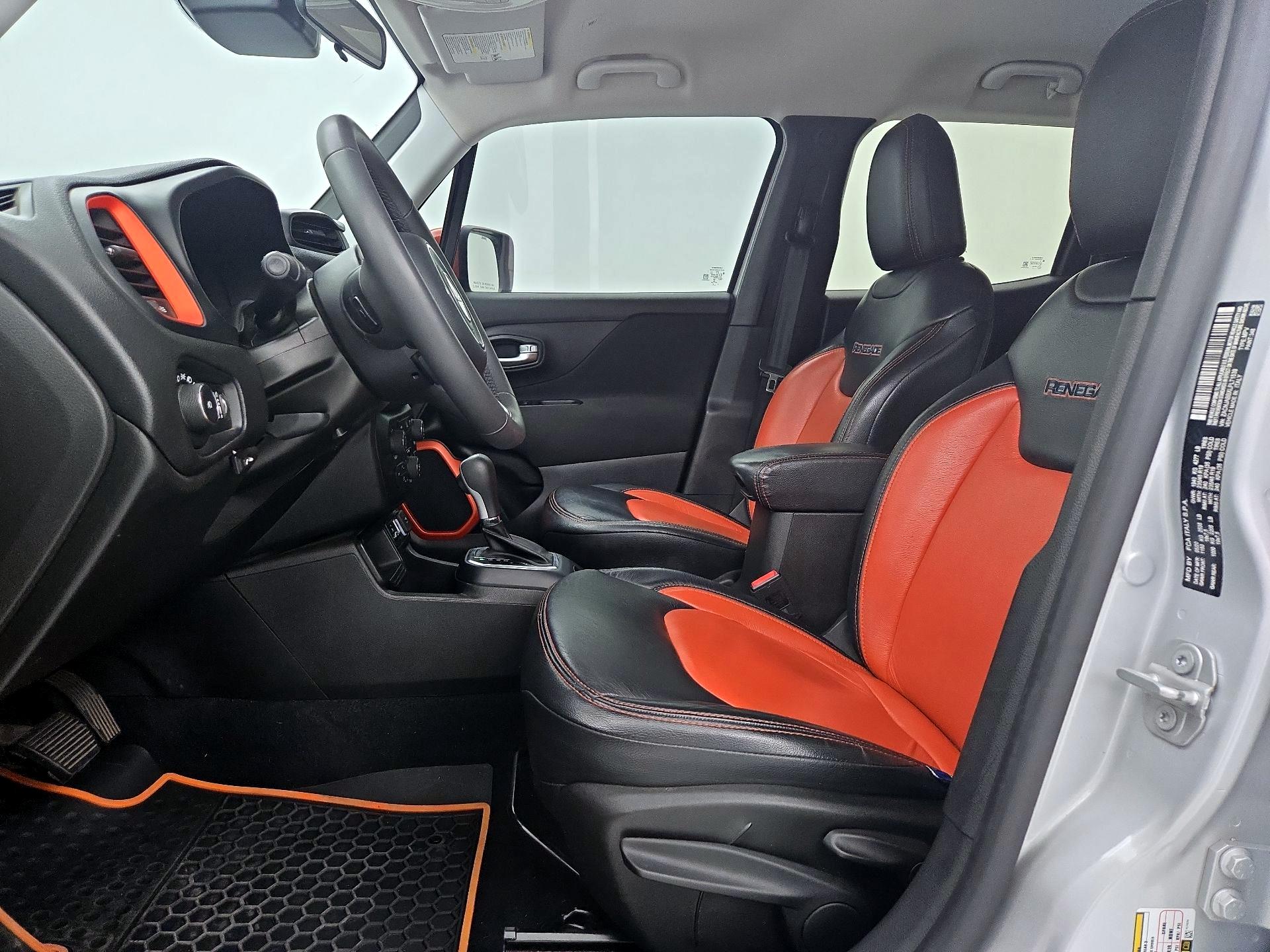 Thumbnail: 2020 Jeep Renegade - 11
