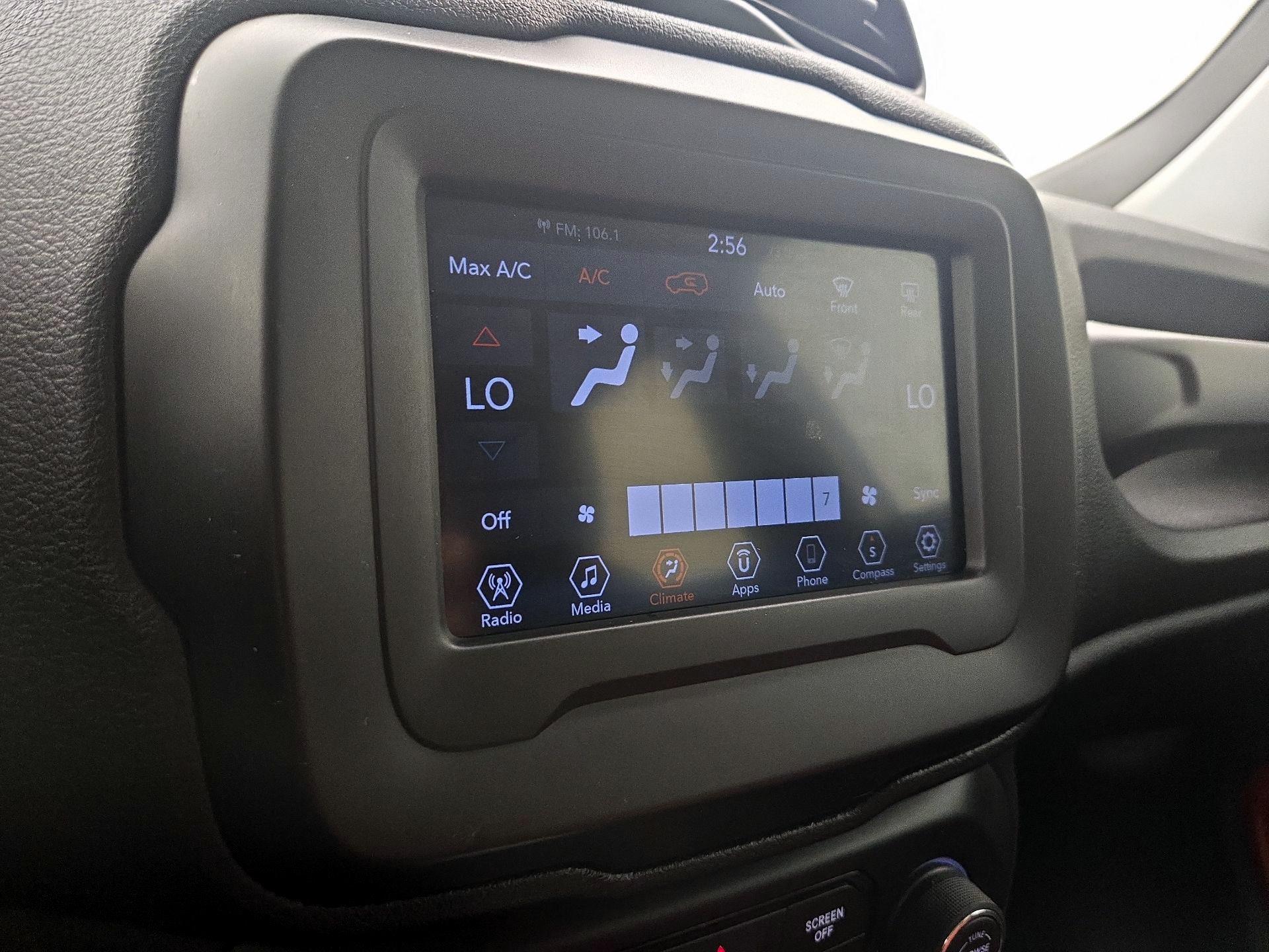 Thumbnail: 2020 Jeep Renegade - 15