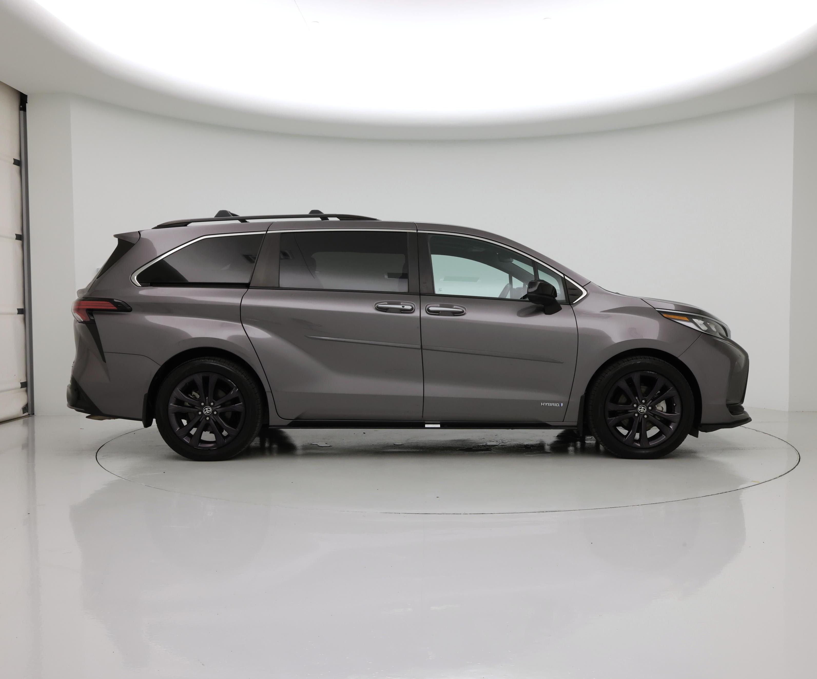 Thumbnail: 2021 Toyota Sienna - 7