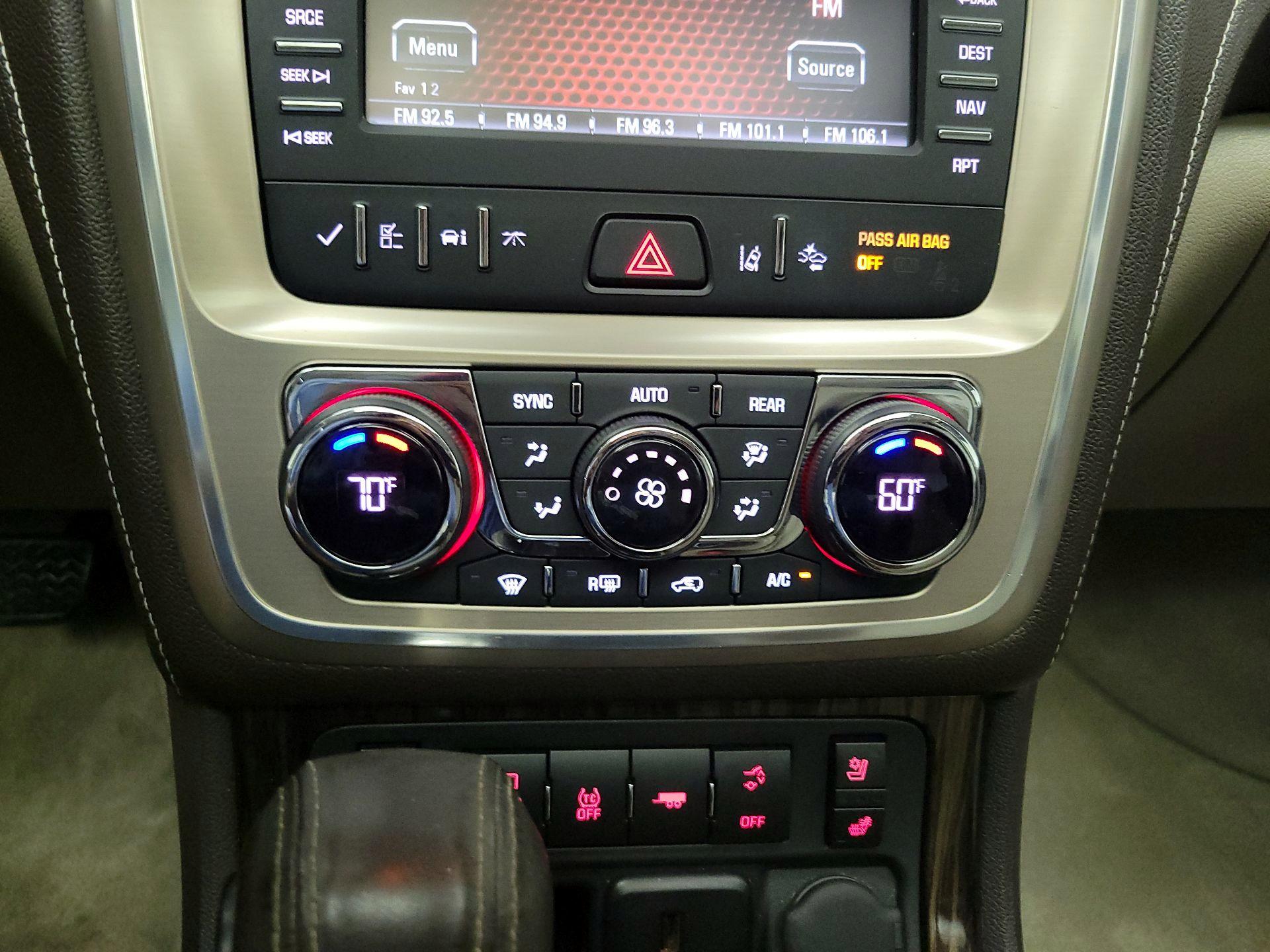 Thumbnail: 2016 GMC Acadia - 17