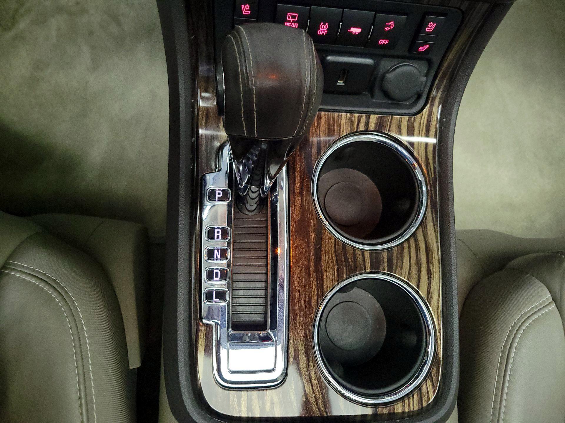 Thumbnail: 2016 GMC Acadia - 18