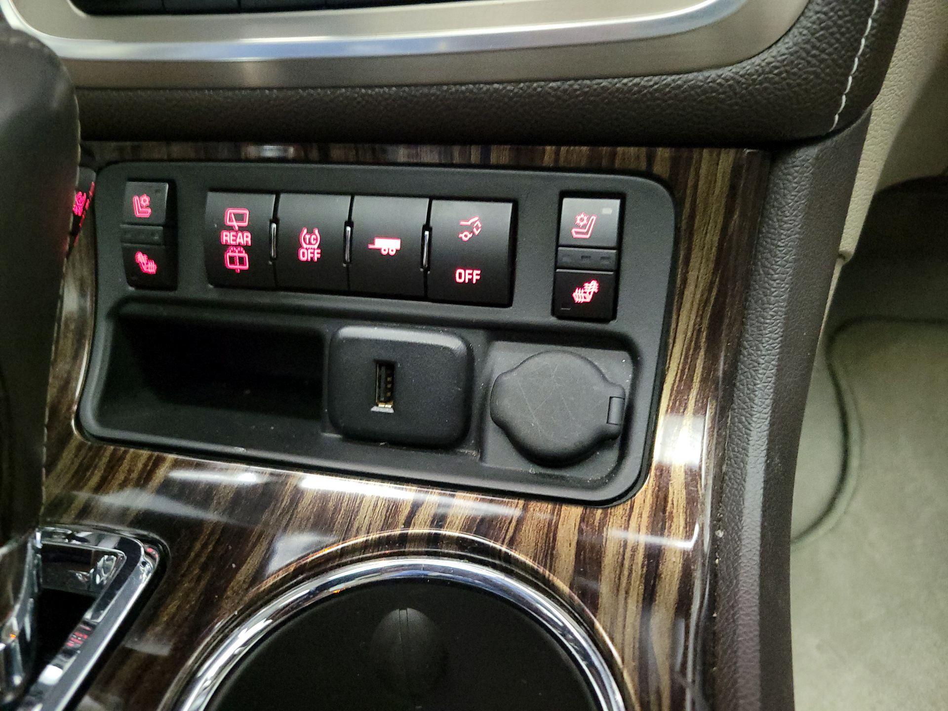 Thumbnail: 2016 GMC Acadia - 19